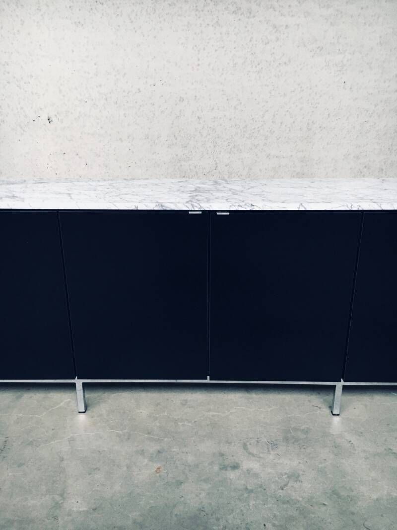 photo vintage 1970's Midcentury Modern Design Credenza By Florence Knoll