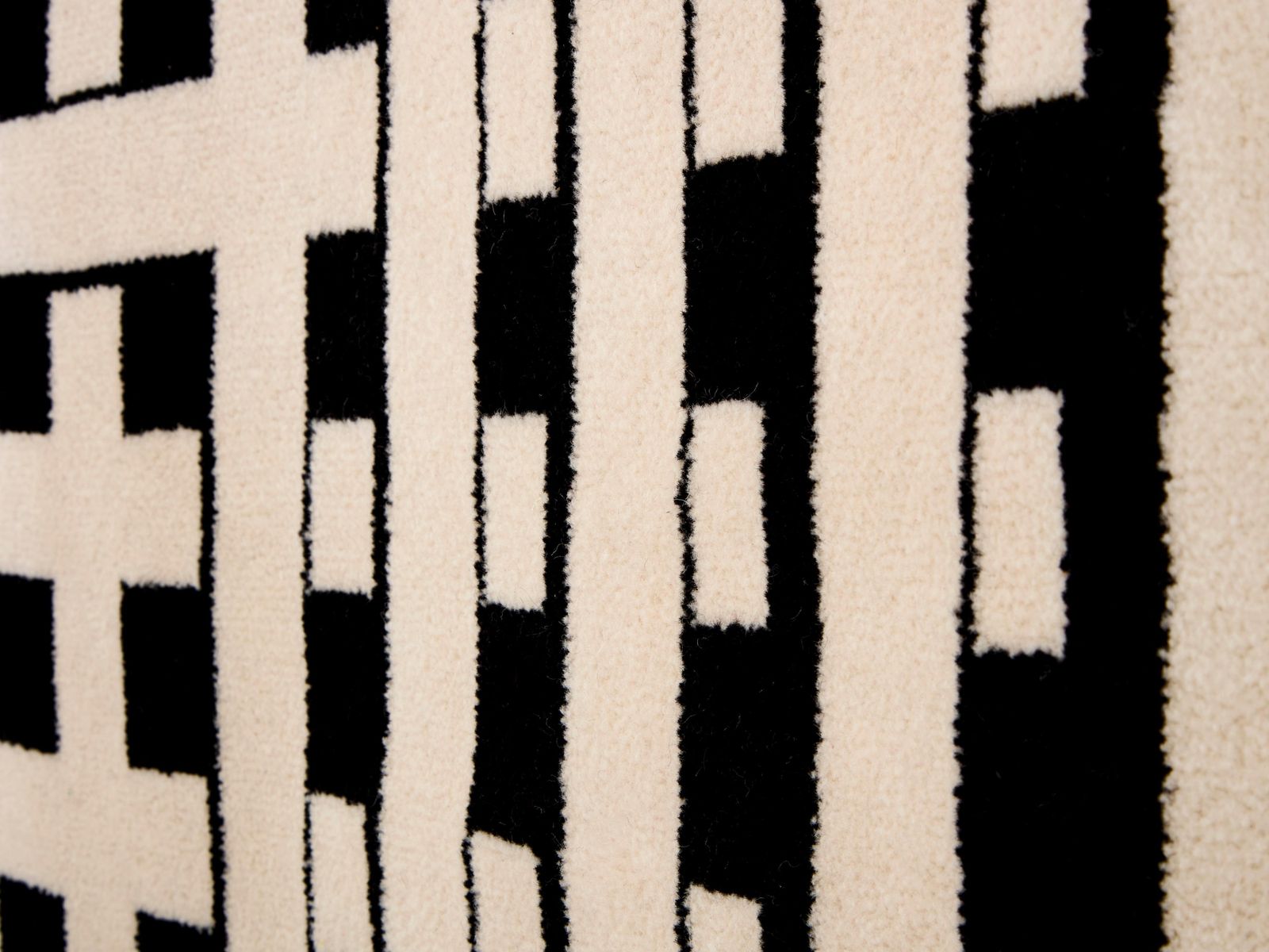 Tapis en laine touffetée noir et beige, Marcello Morandini, Melchnau Edition, 1989 photo vinterior