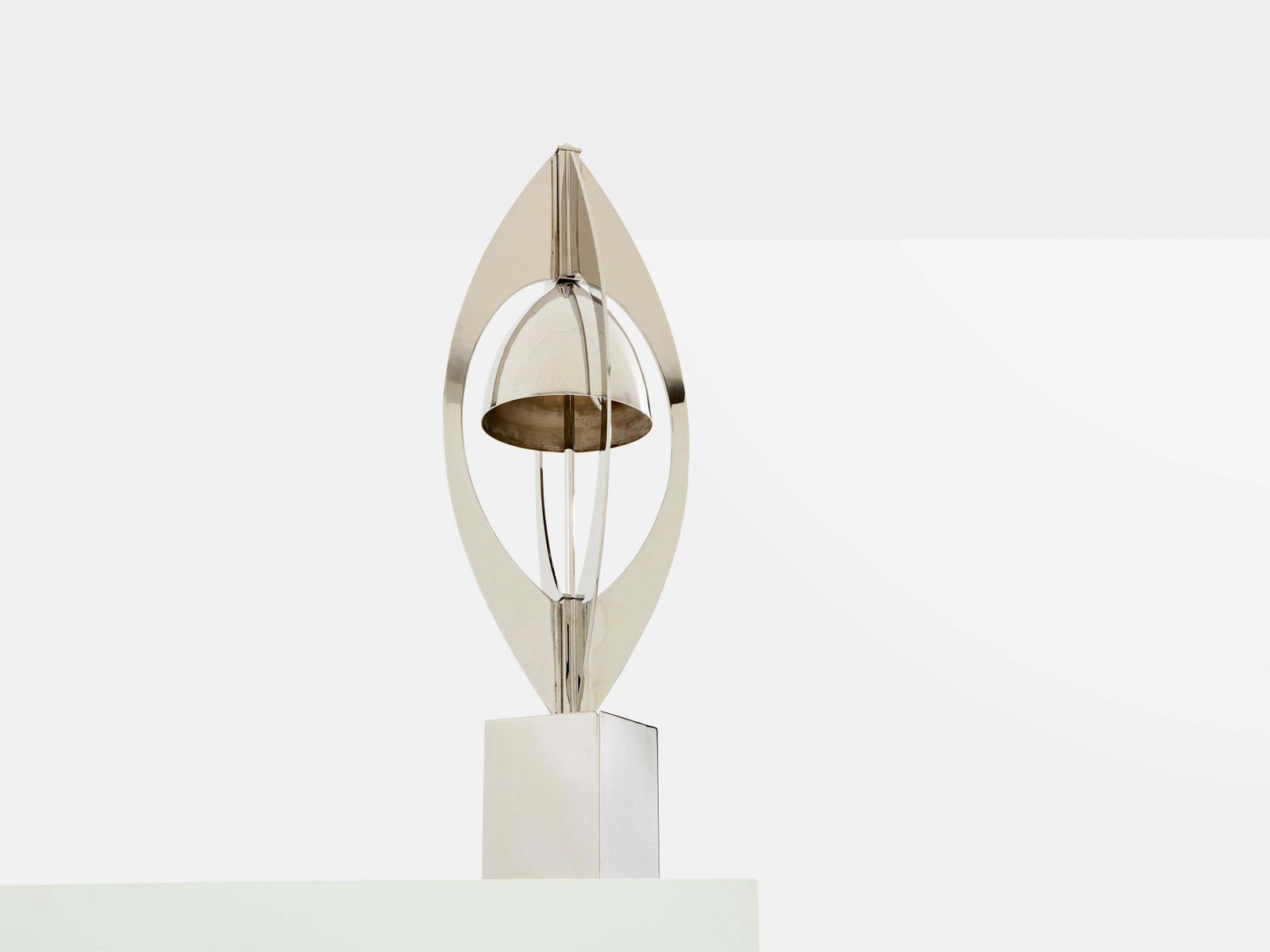 Lampe Ogive en métal nickelé, Jacques Charles pour Maison Charles, 1965 photo vinterior
