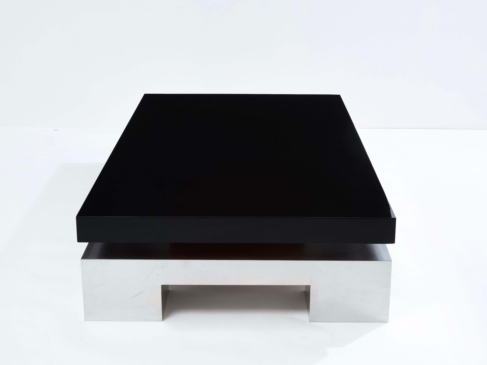 photo furniture Table basse Nadine Charteret en acier brossé laqué noir, 1972