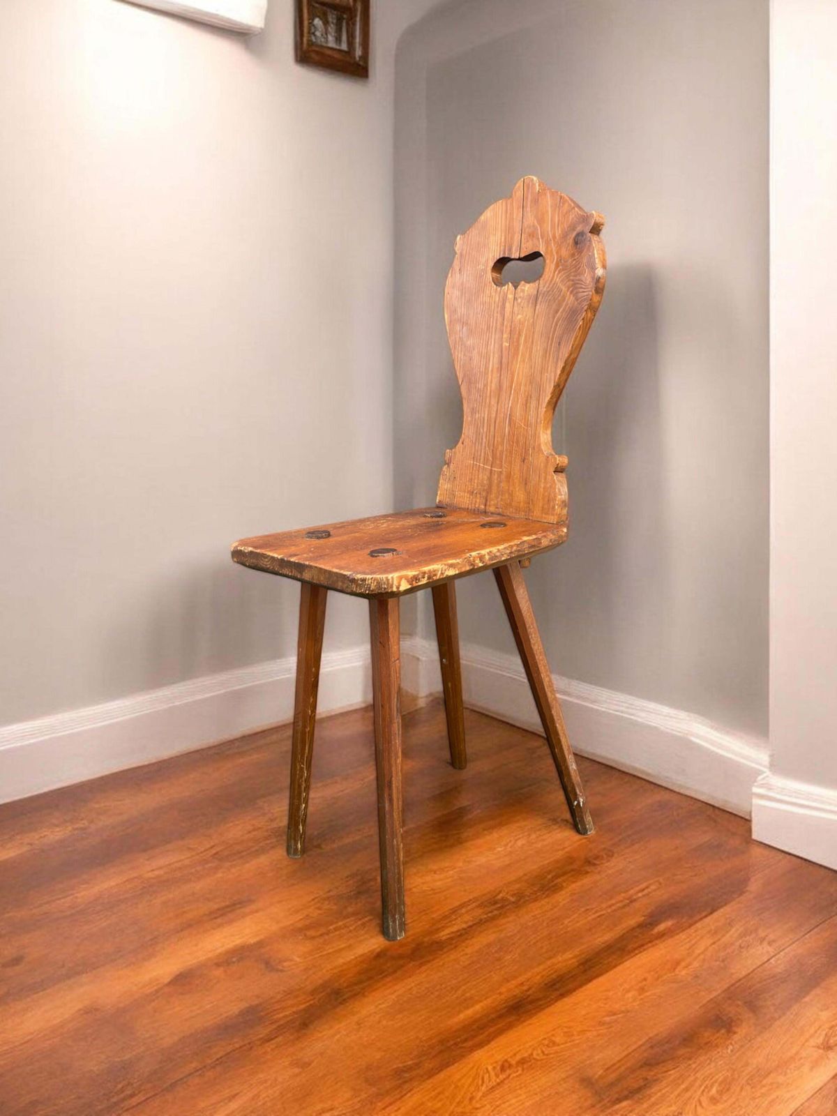photo vintage Alpine Chair In Fir Wood
