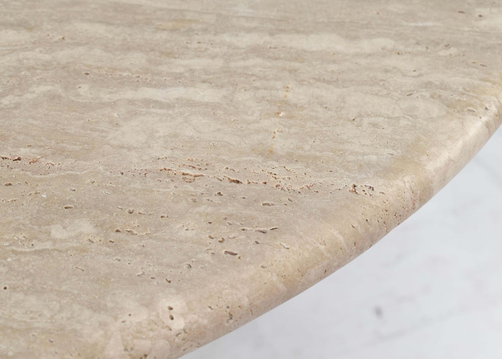 photo furniture Exquisite Round Travertine Dining Table In The Manor Of Angelo Mangiarotti/Up&Up