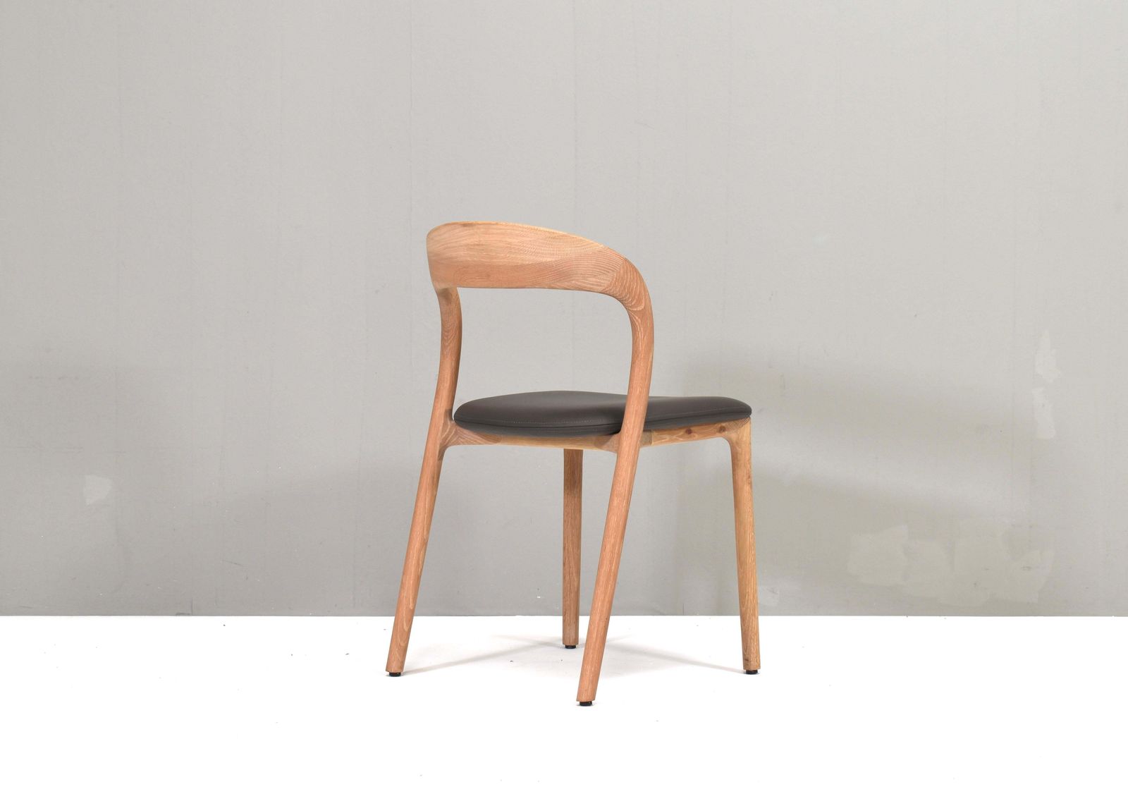 Artisan Neva Light Chair In Oak And Leather, Bosnia. photo Furniture