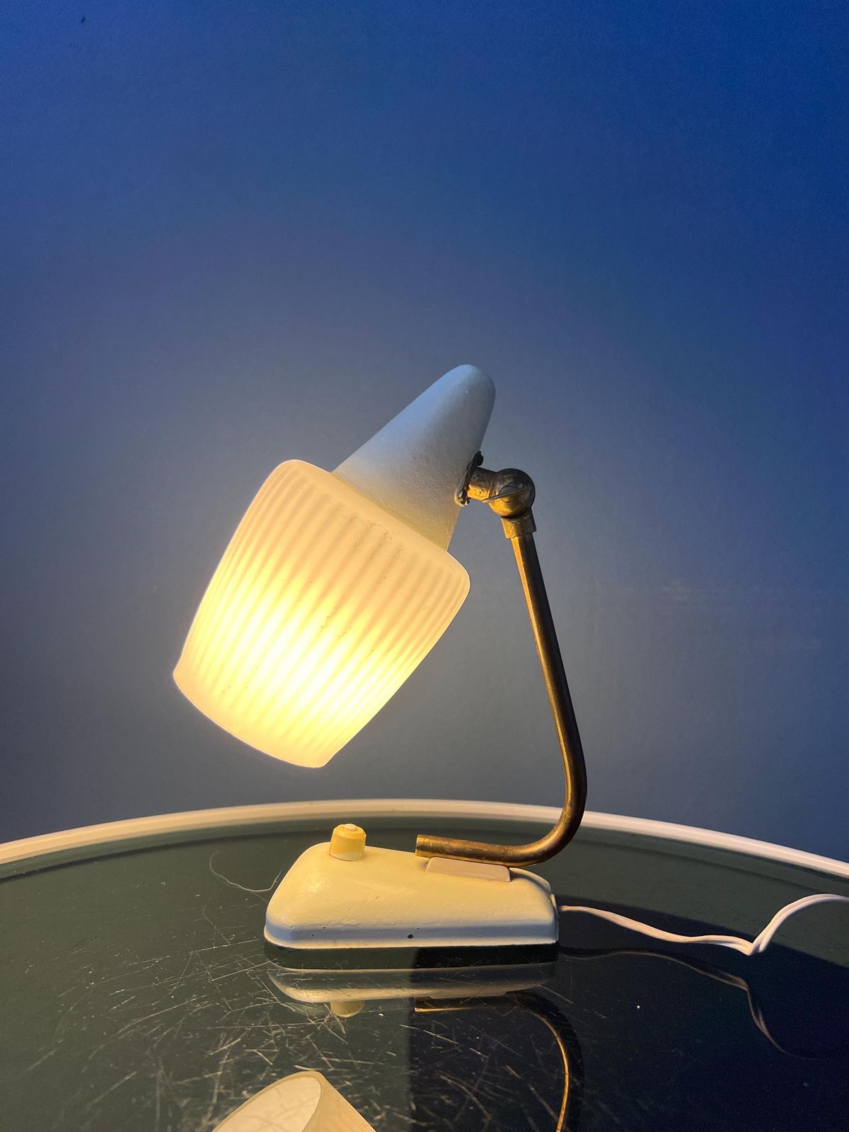 Mid Century Art Deco Bureaulamp Met Opalineglas photo furniture