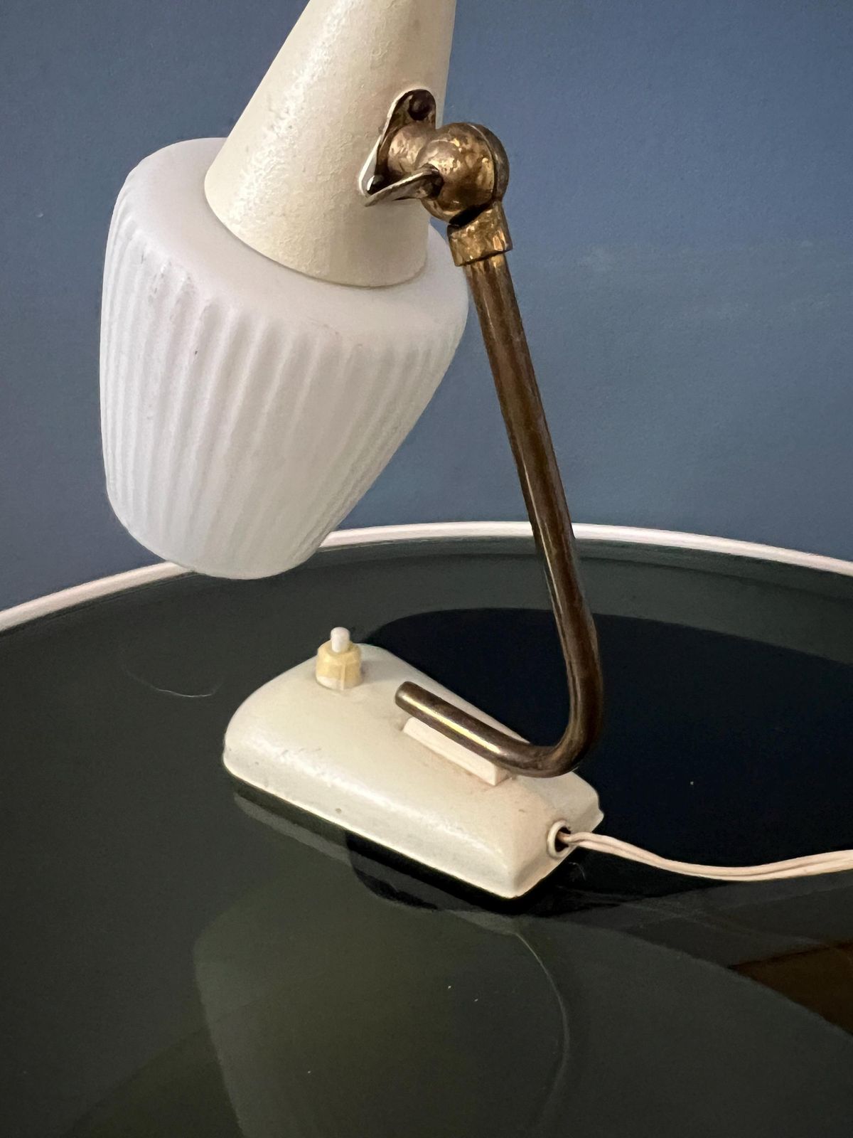 photo for sale Mid Century Art Deco Bureaulamp Met Opalineglas