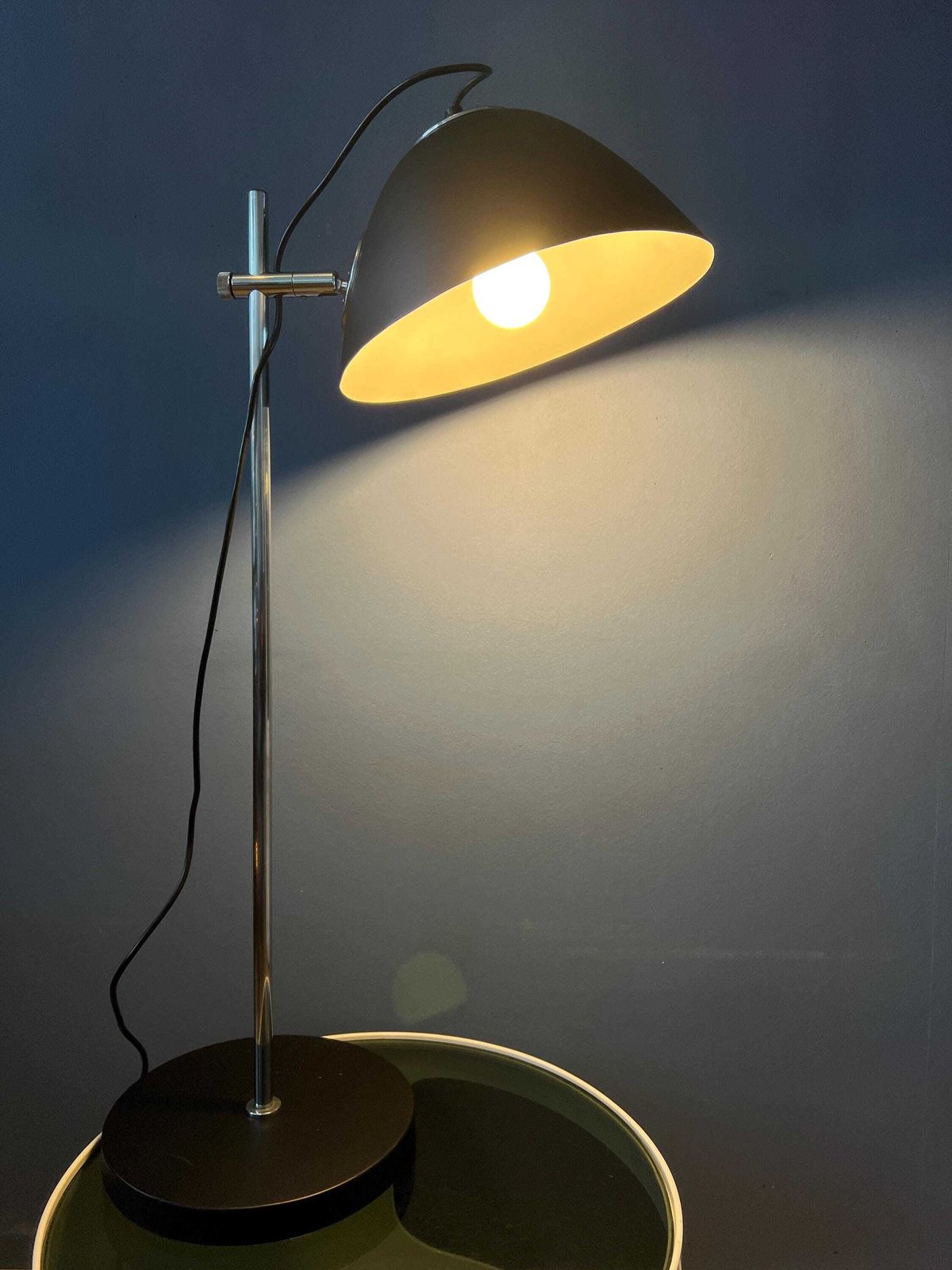 Zwarte Mid Century Dijkstra Verstelbare Bureaulamp photo furniture