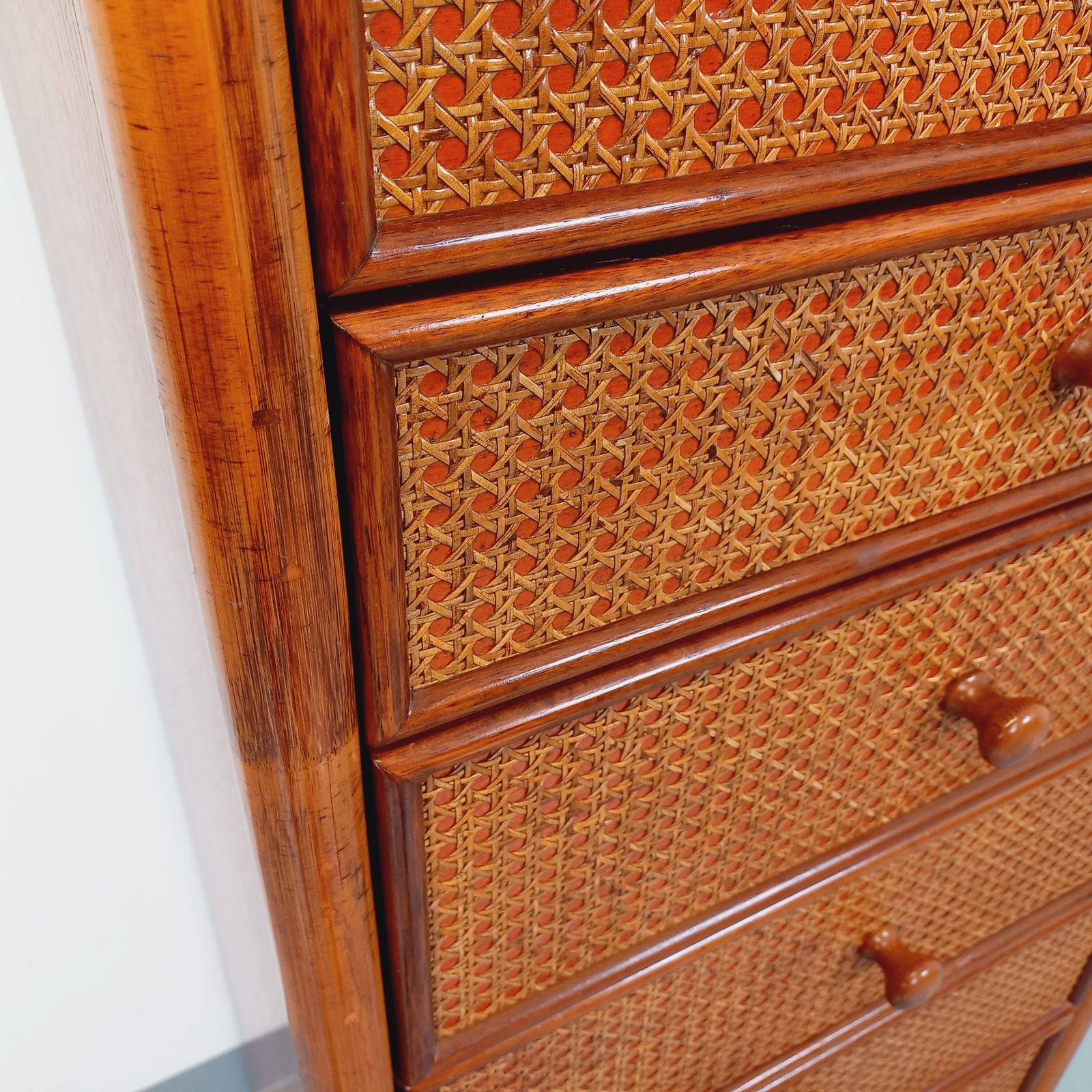 photo vintage Chest Of Drawers In Wood, Rattan And Cane