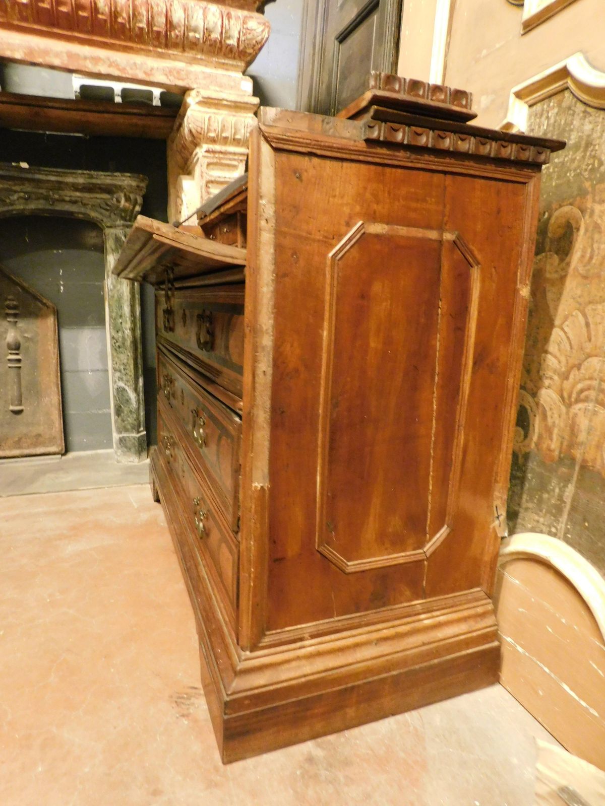 photo furniture Folding Chest Of Drawers In Walnut With Inlays, Italy