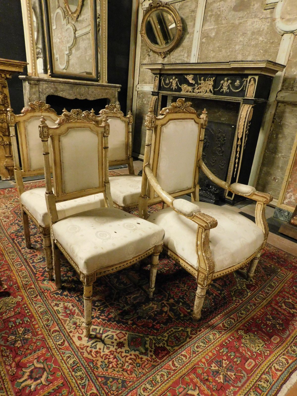Living Room Set With 1 Armchair And 3 Carved And Gilded Chairs, Italy photo 2405.0