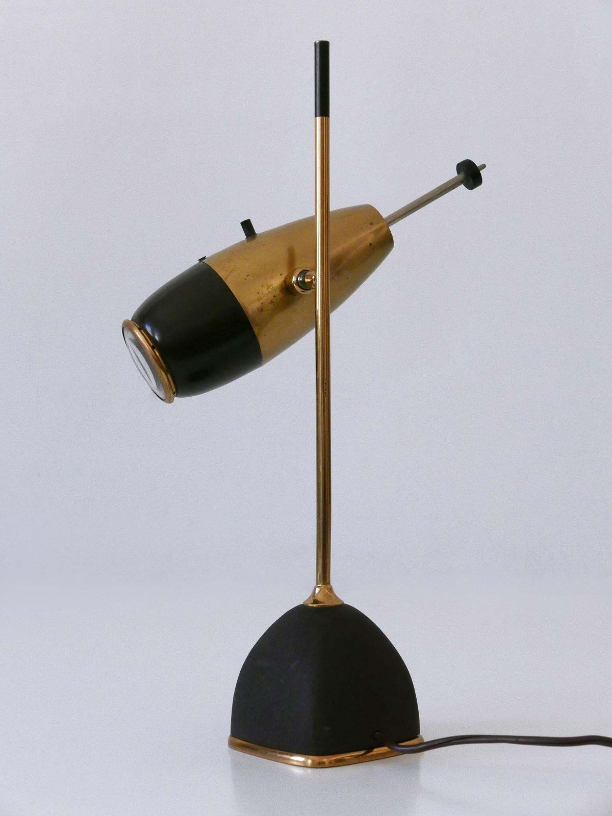 Oscar Torlasco Mid Century Modern Desk Light Mod. No '577' For Lumi Italy 1960s photo Lighting