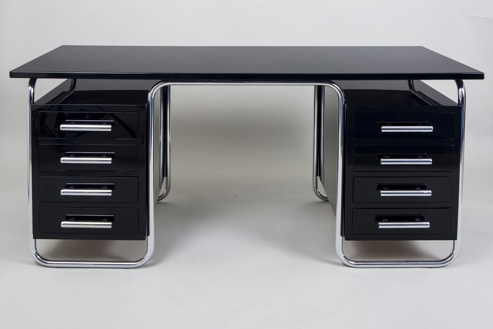 Restored Bauhaus Writing Desk, By Marcel Breuer For Thonet, Czech, 1930s
