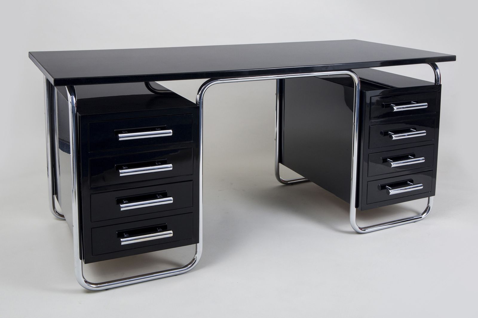 Restored Bauhaus Writing Desk, By Marcel Breuer For Thonet, Czech, 1930s photo vinterior