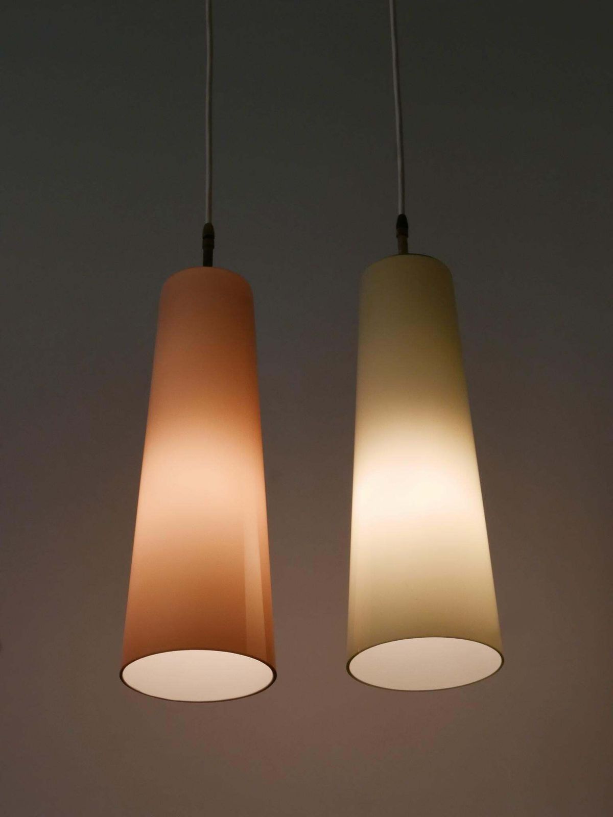 photo vintage Set Of Two Elegant Mid Century Murano Glass Pendant Lamps By Vistosi Italy 1950s