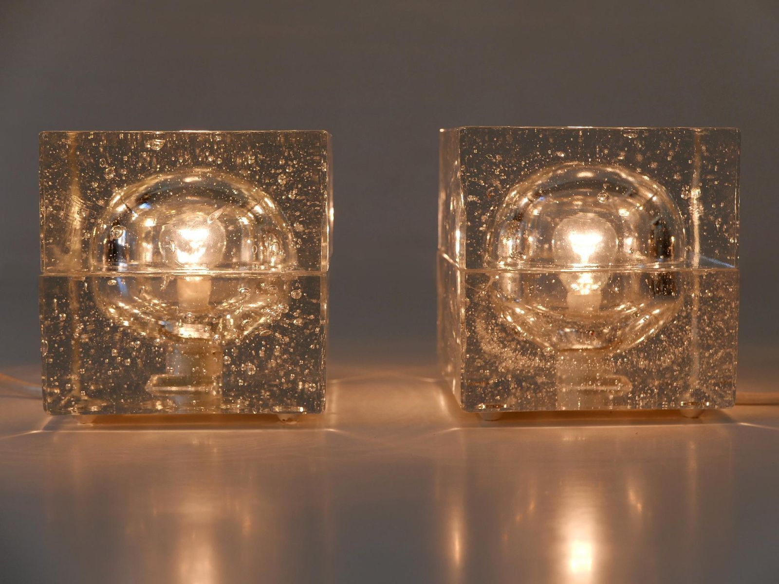 Set Of Two Hand Blown Ice Glass Cube Table Lamps By Müller & Zimmer Germany photo Lighting