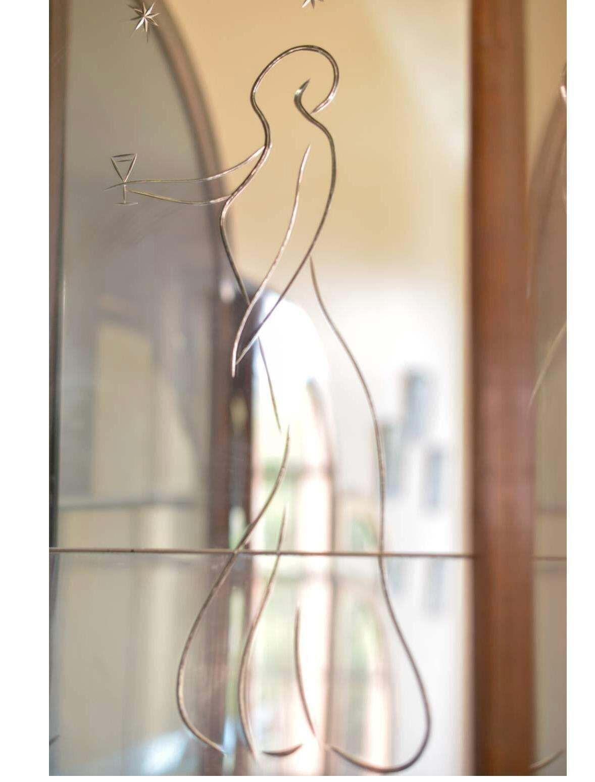 1946 Bespoke Handmade Art Deco Bar Engraved Bevel Mirror, Early 20th Century A photo vinterior