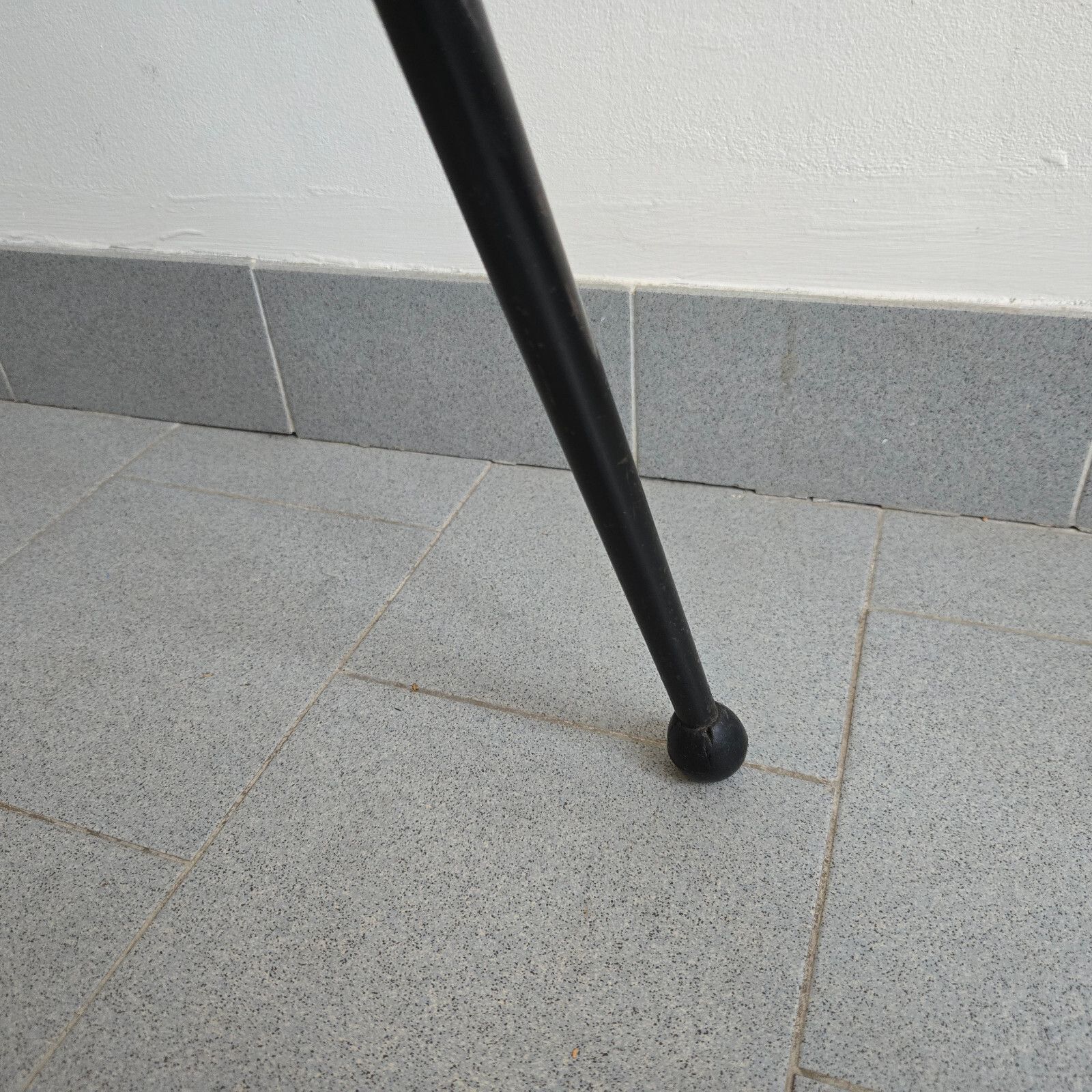 photo vintage Vintage 1950s Tripod Formica & Steel 50s Rockabilly Zazou Bar Bistro Table