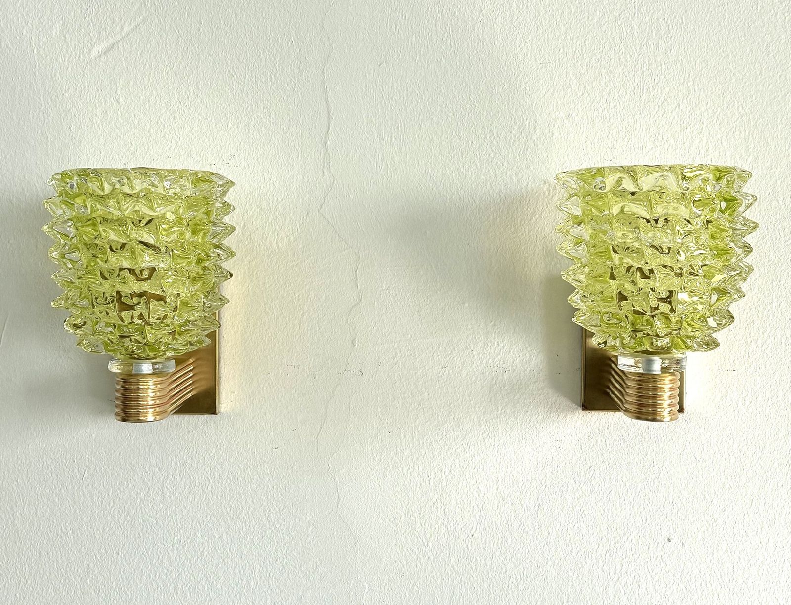 Italian Art Deco Brass And Green Rostrato Murano Glass Wall Sconces In Barovier Toso Style