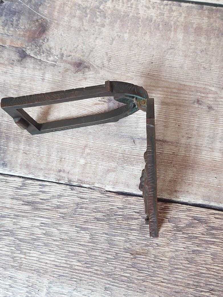 Dun Cow Durham Cathedral Small Collectible Door Knocker, Small Brass Door Knocker photo vinterior