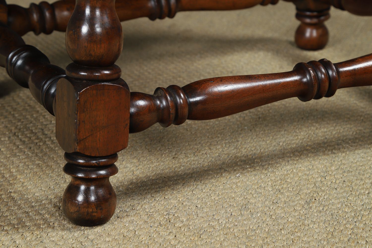 French Victorian Rectangular Walnut Small Occasional / Side / Coffee Somerset Map Table (Circa 1890) photo Furniture