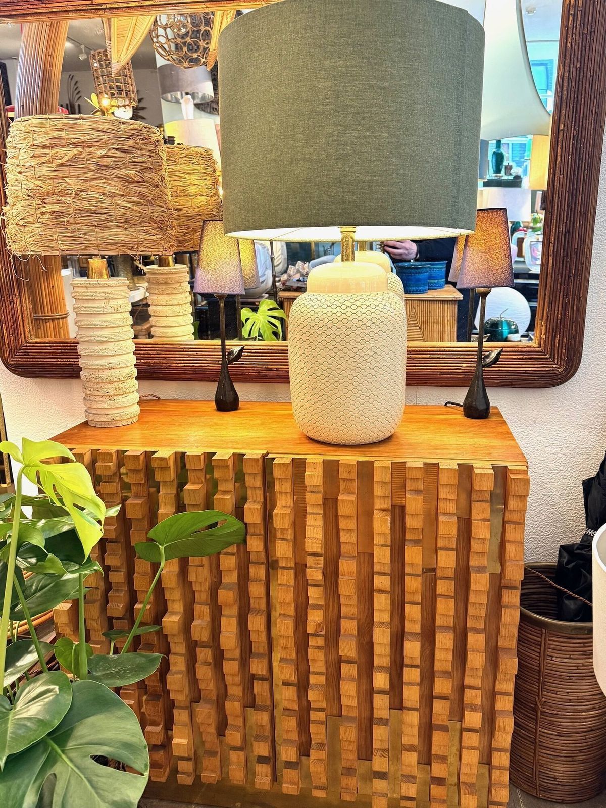 A Large 1970s Italian Cream Ceramic Lamp By Tommaso Barbi photo Lighting