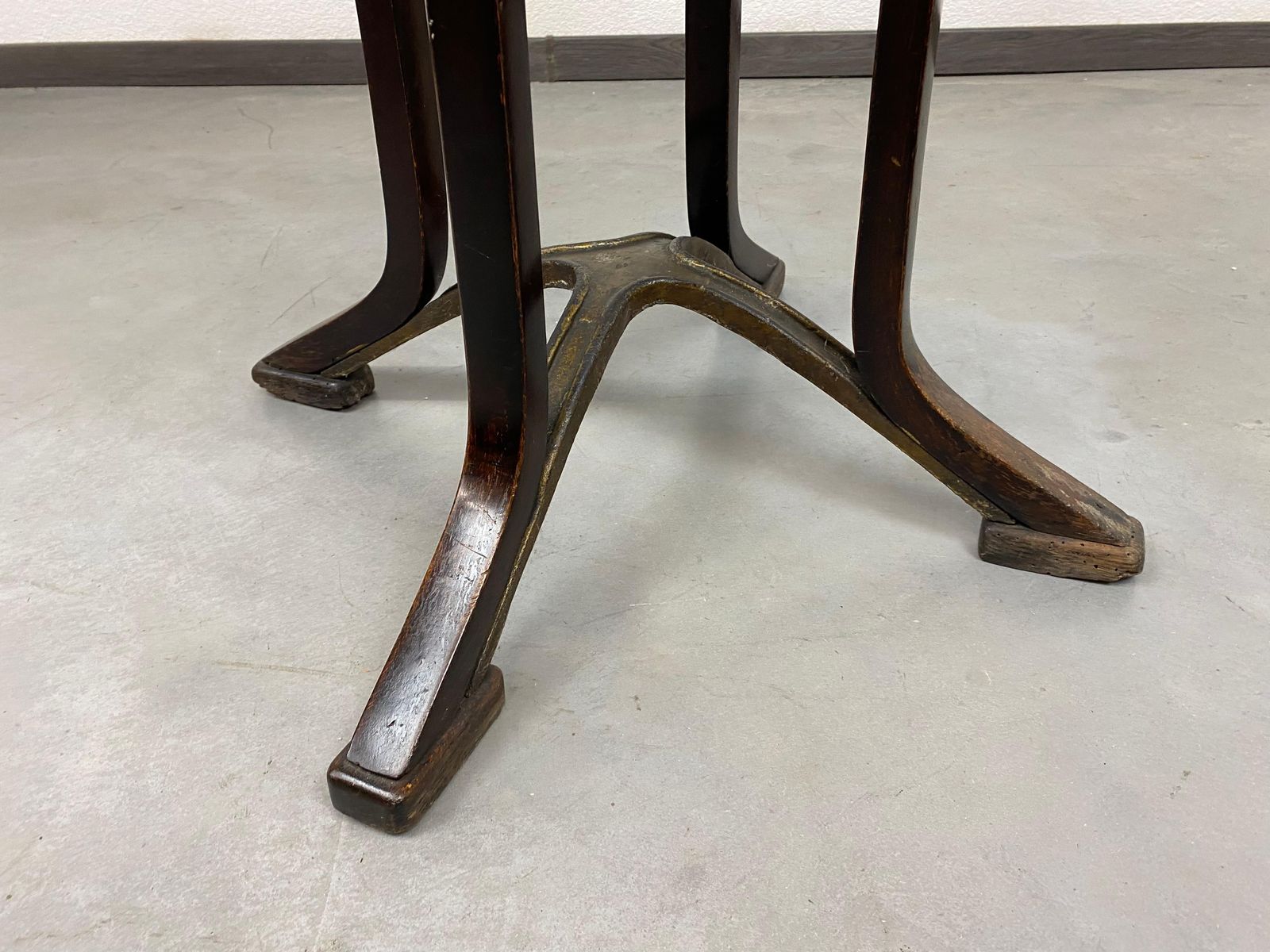 photo furniture Thonet Table By Josef Hoffmann