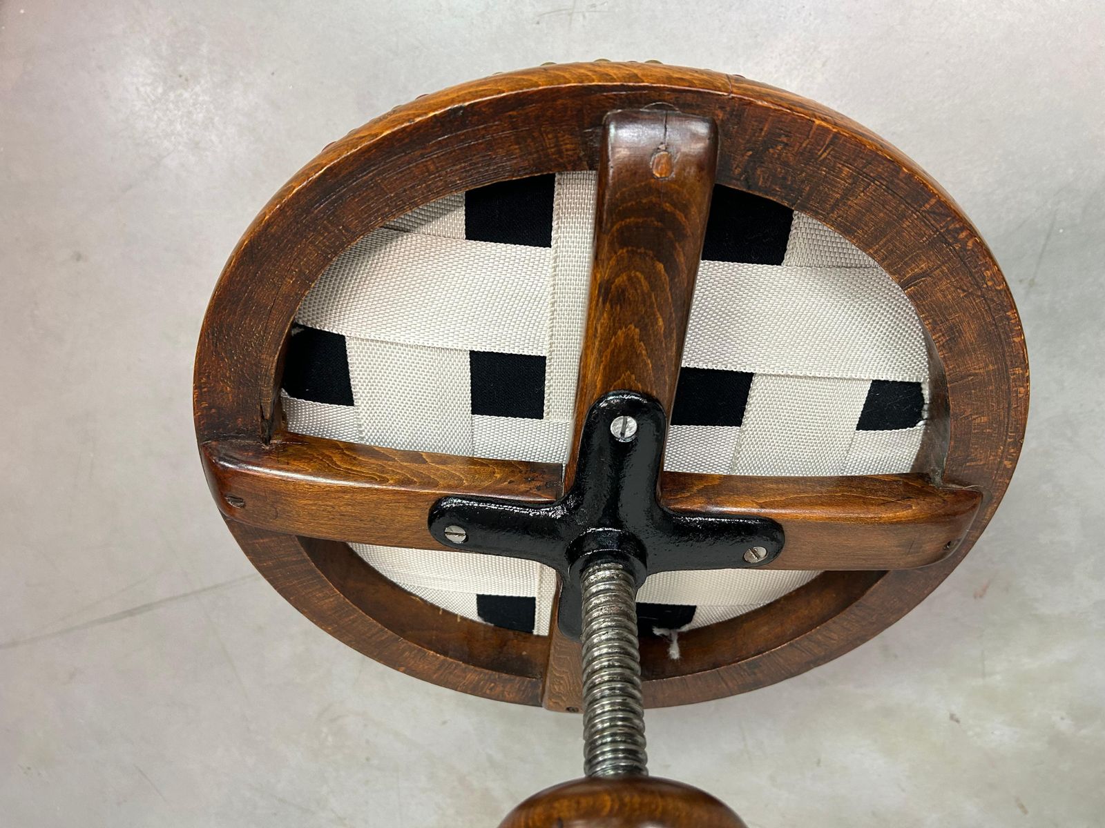 photo furniture Swivel Bar Stool