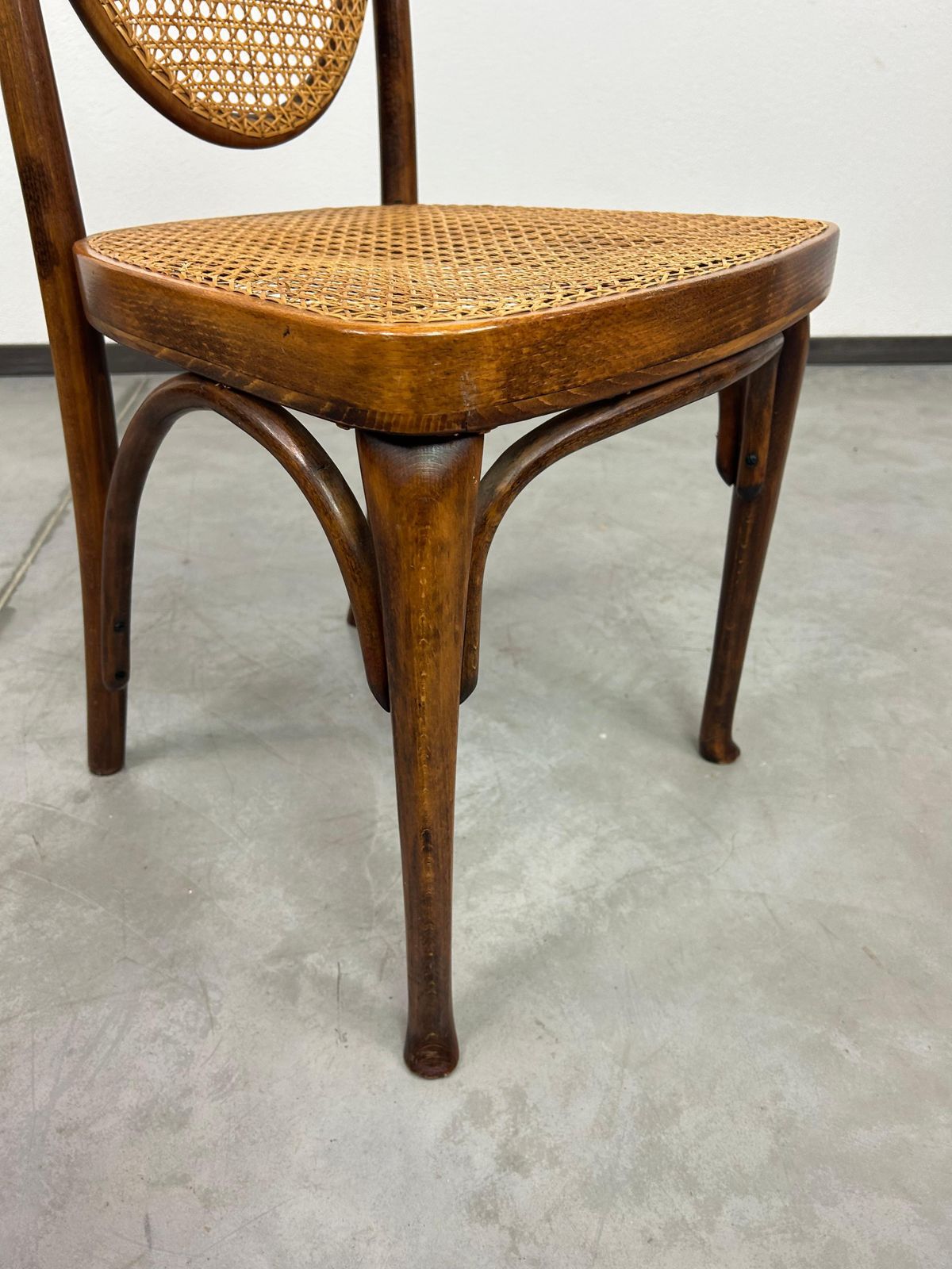 Thonet Chairs No.567 By Otto Prutscher For Café Heinrichshof photo buy
