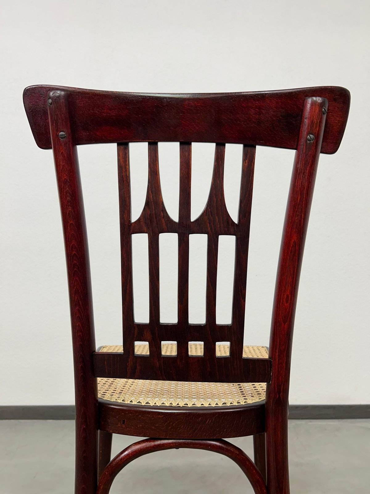 photo furniture Vienna Secession Dining Chair No.235 By Otto Wagner For J&J Kohn