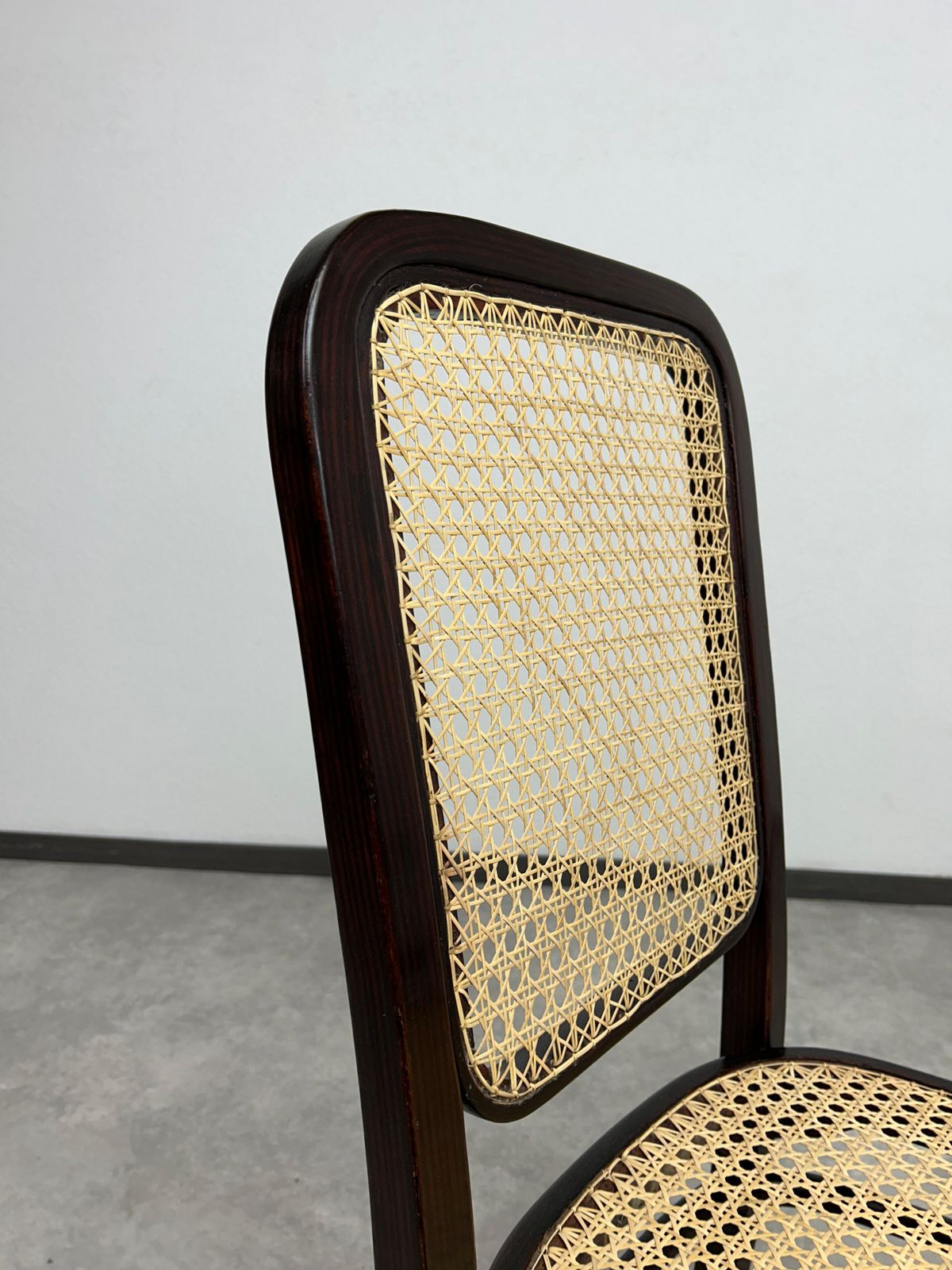 Set Of 4 Bentwood Dining Room Chairs By Thonet photo buy