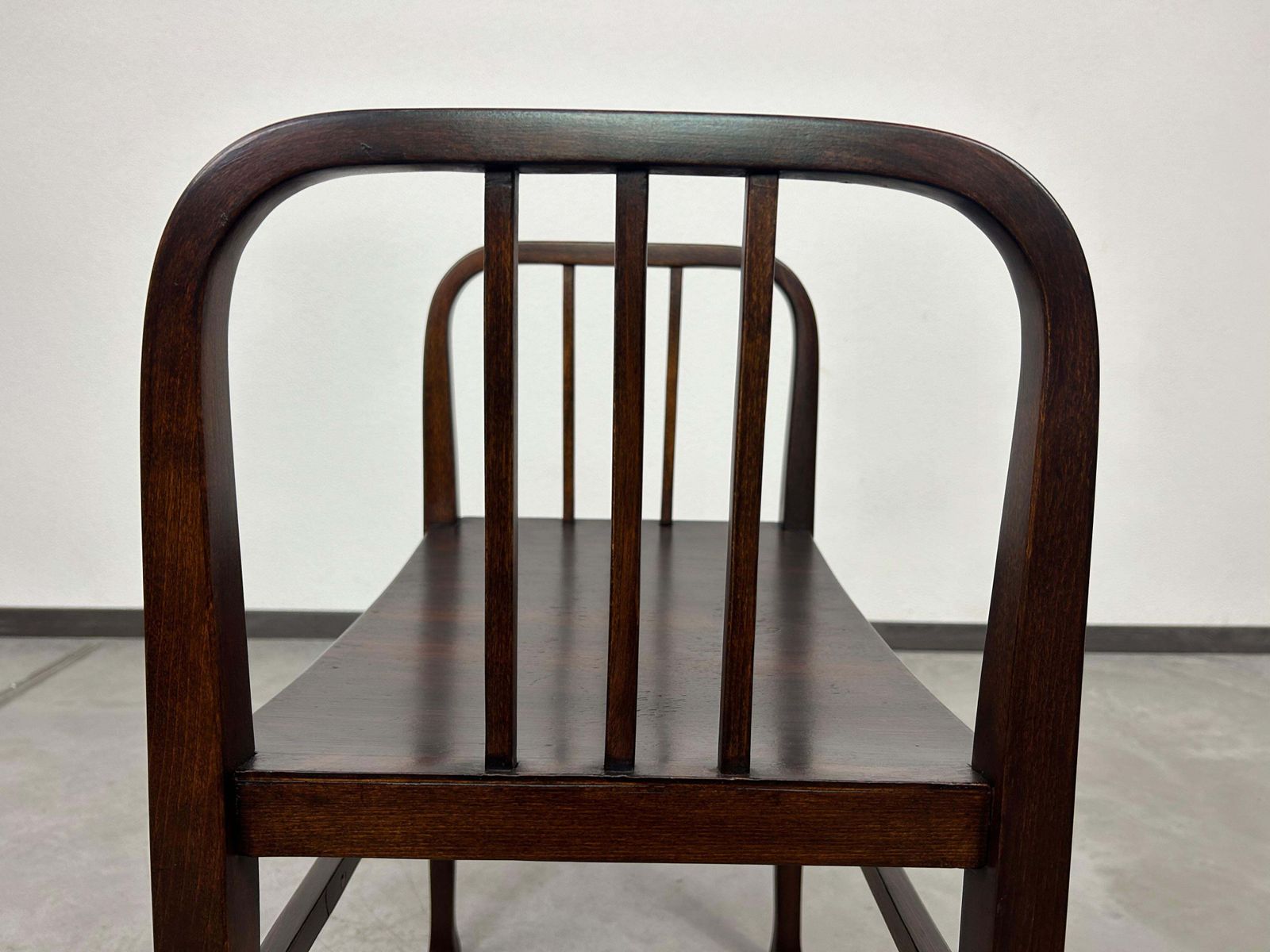 photo furniture Jugendstil Causeuse No. 6611 Attr. To Otto Wagner For Thonet