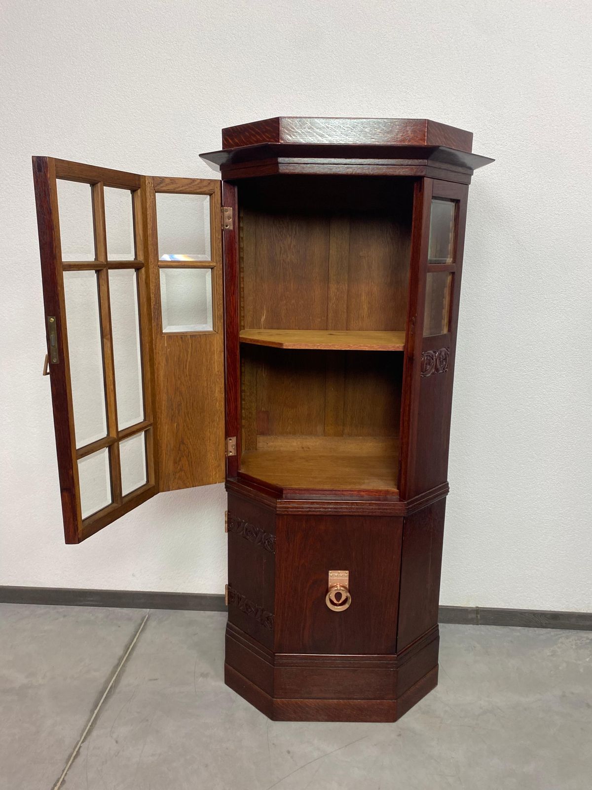 4105.0 Jugendstil Vitrines In Style Of Joseph Maria Olbrich photo