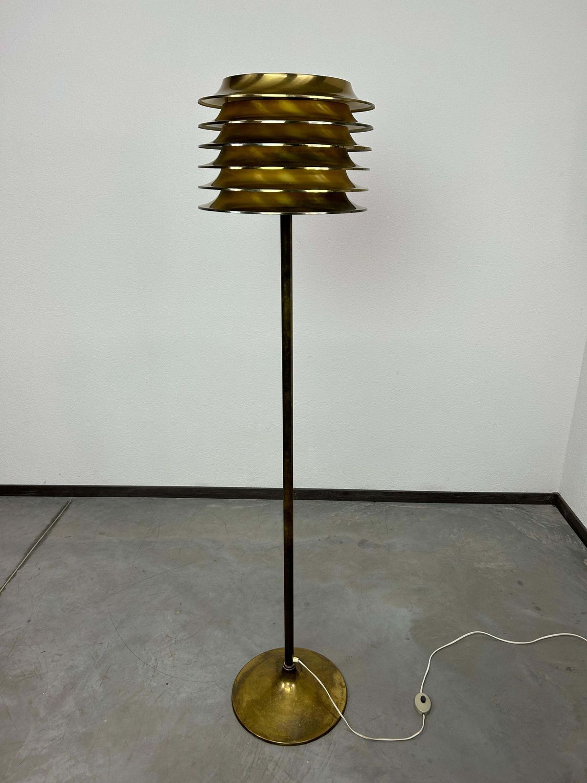 photo furniture Mid Century Design Brass Floor Lamp By Kari Ruokonen For Lynx Finland