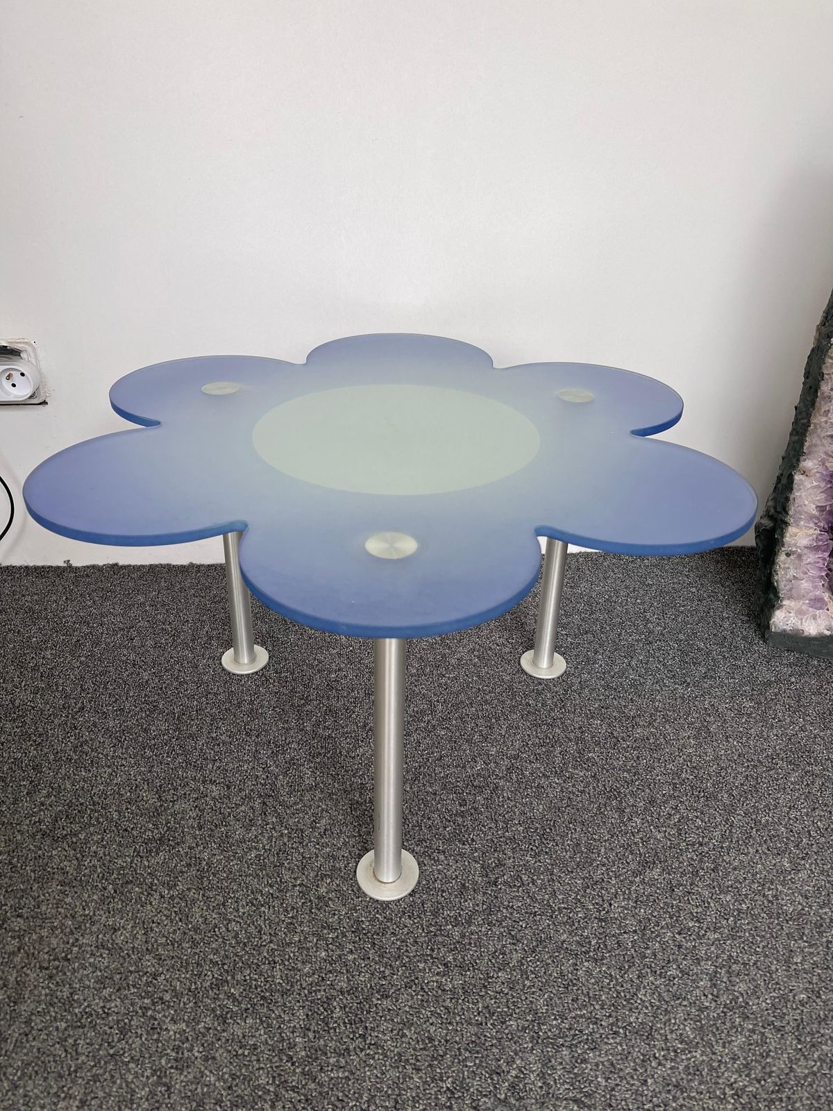 photo furniture Blue Daisy Flower Glass Table By Glas Italia, Italy, 1990s