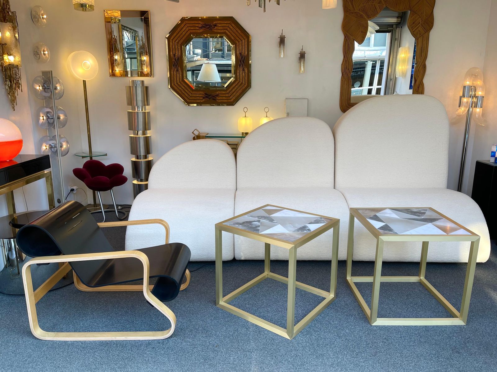 photo furniture Contemporary Pair Of Brass Cube Tables Alabaster By Antonio Cagianelli, Italy