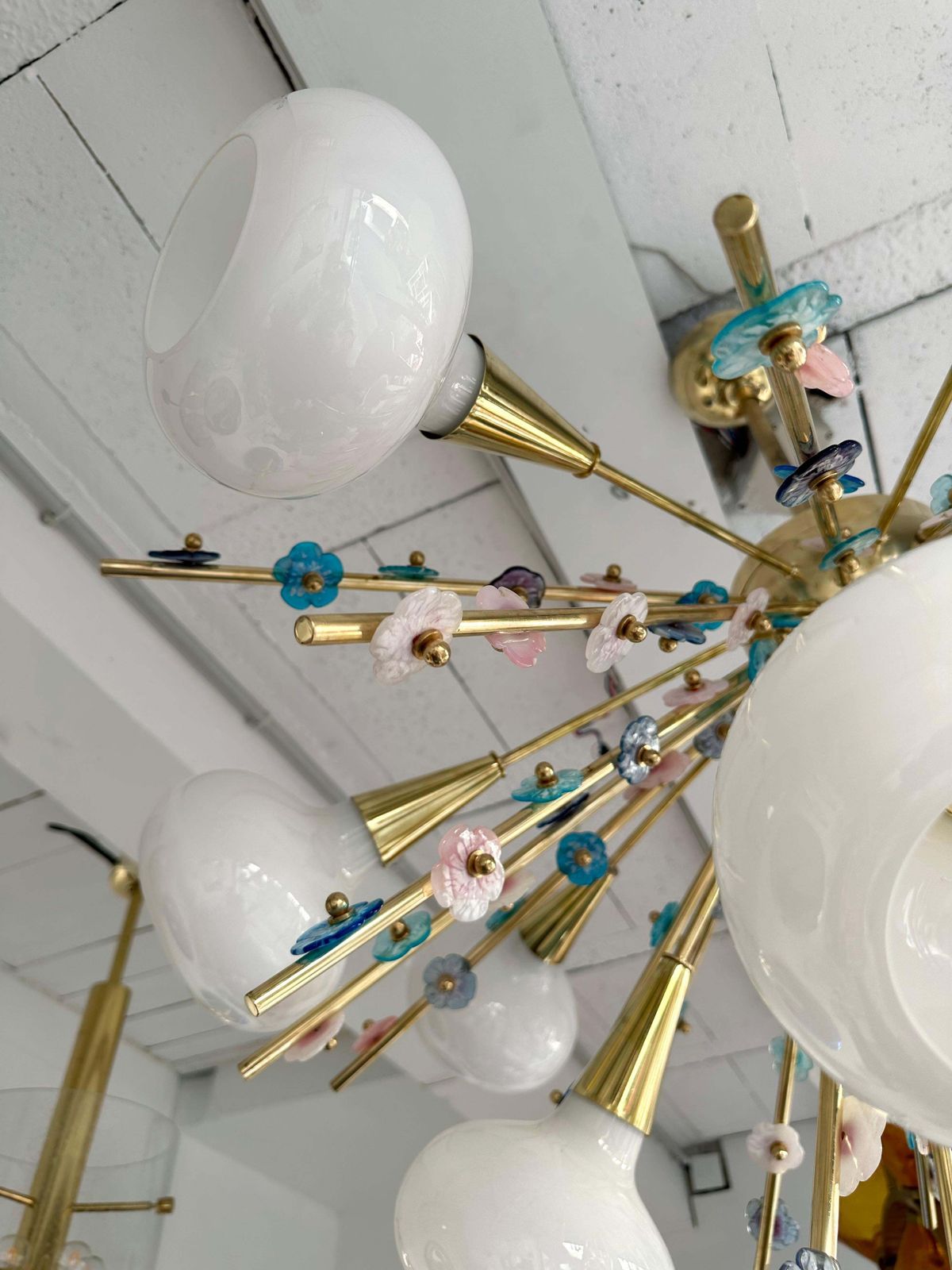 photo for sale Contemporary Brass Sputnik Chandelier Flowers Murano Glass White Cup, Italy