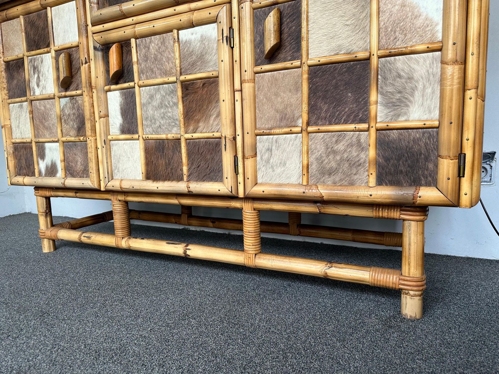 photo furniture Bamboo Wood And Cow Leather Buffet Dry Bar. Italy, 1970s