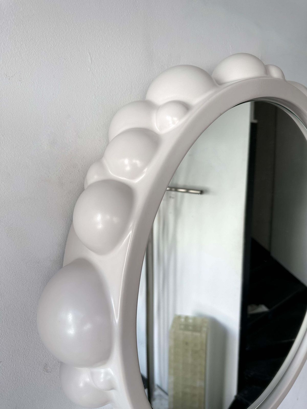 photo for sale Contemporary Bubble Atomo Ceramic Mirror By Antonio Cagianelli, Italy