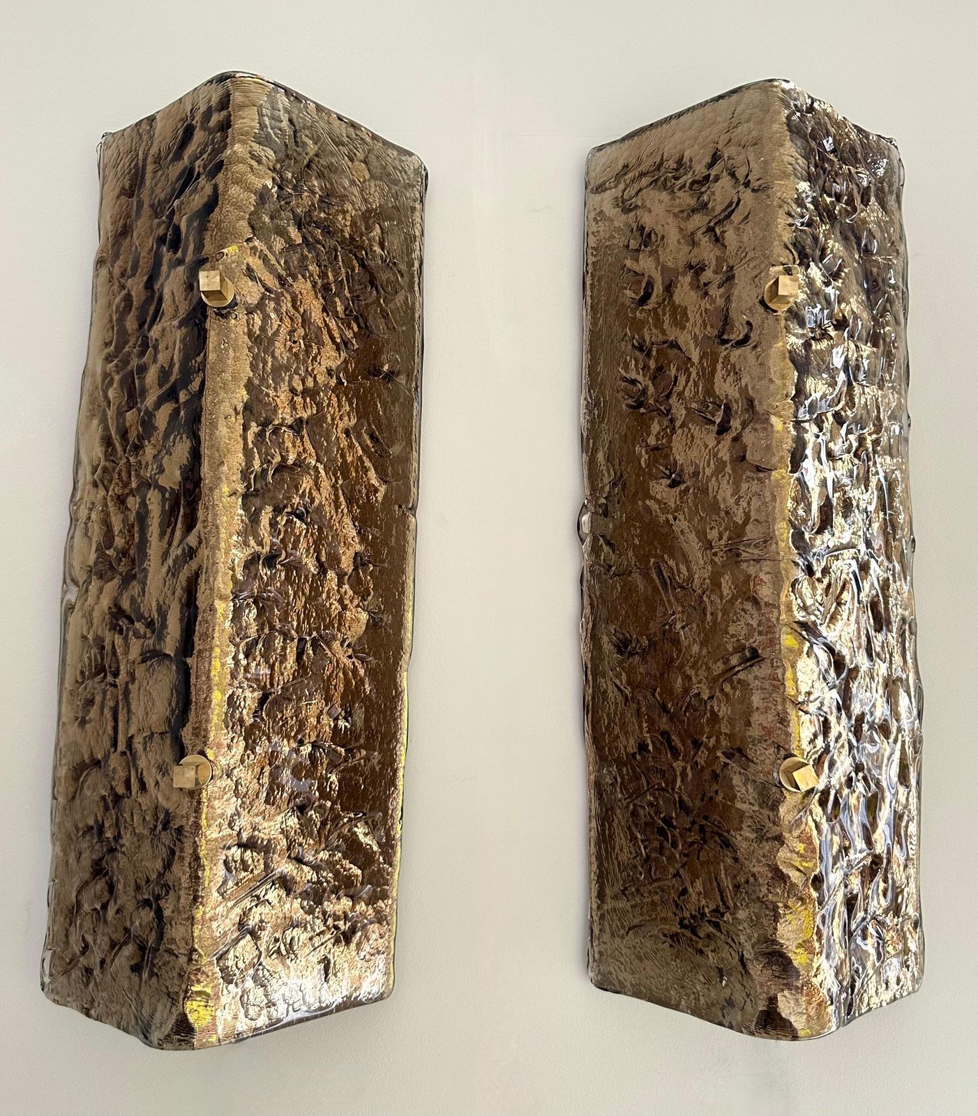 Contemporary Pair Of Brass And Cola Folded Leaf Murano Glass Sconces, Italy photo vinterior