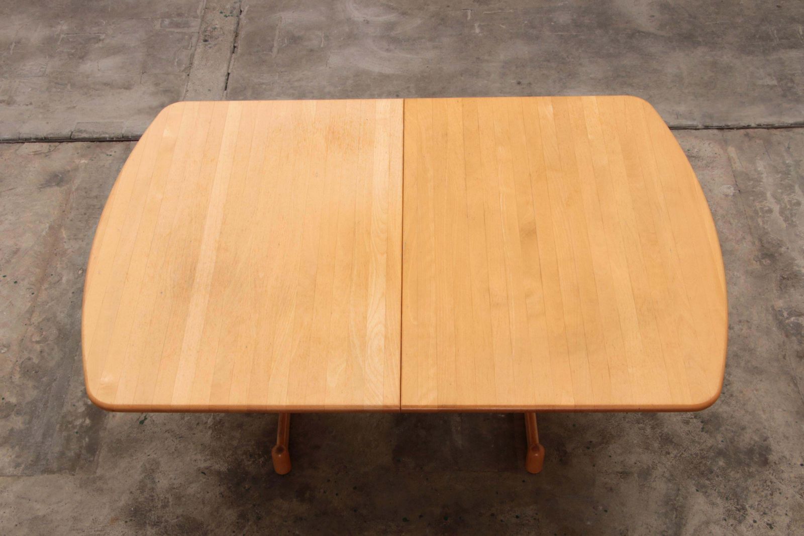photo vinterior Stokke Dining Room Set Large Table With 8 Chairs Design Peter Opsvik, 1990