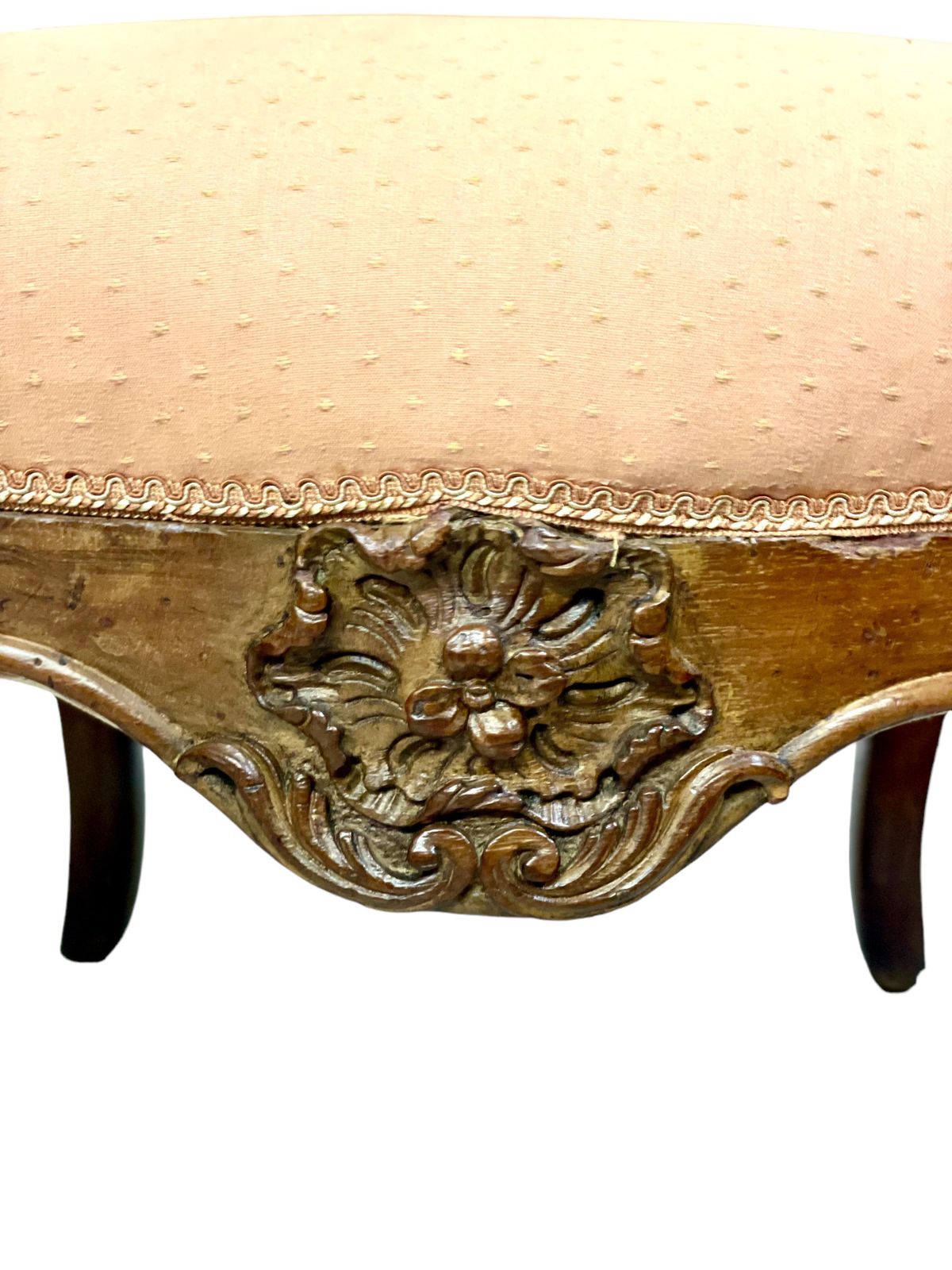 photo furniture 1720s French Regence Pair Of Beech Slipper Chairs
