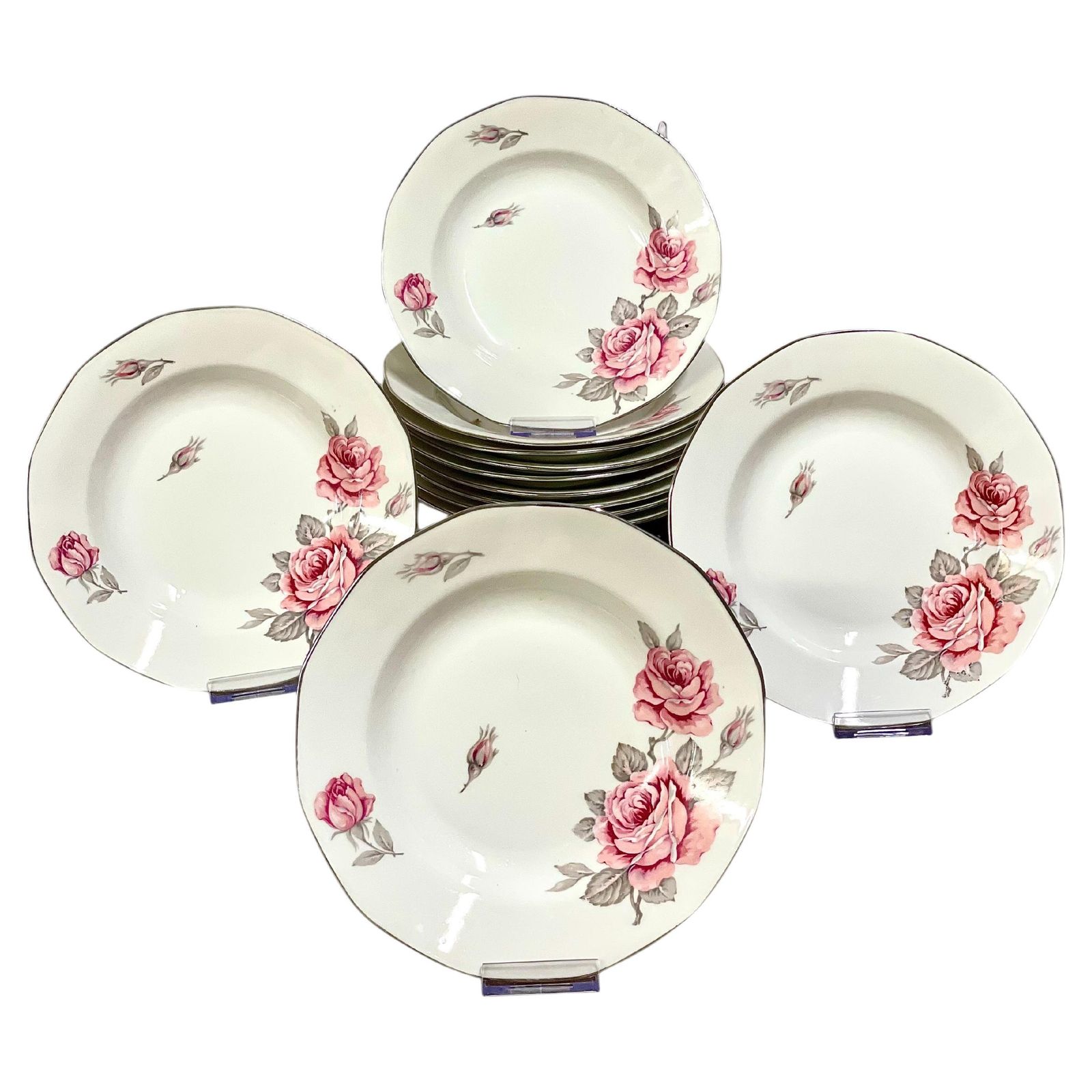 20th Century Limoges Porcelain Set Of 12 Dinner Plates With Roses Motif