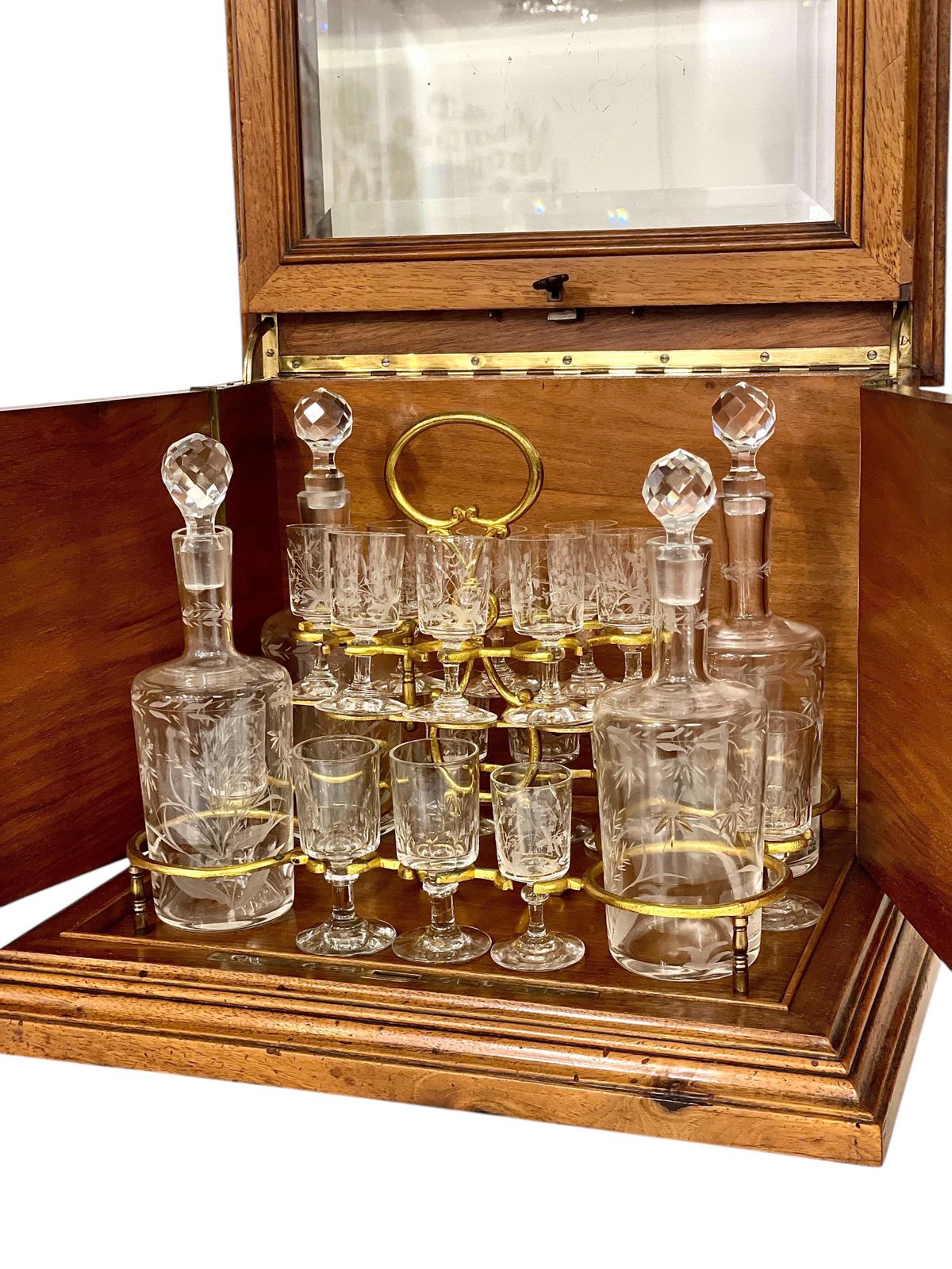 photo vinterior 19th Century Walnut And Glazed Liquor Cabinet Or Tantalus