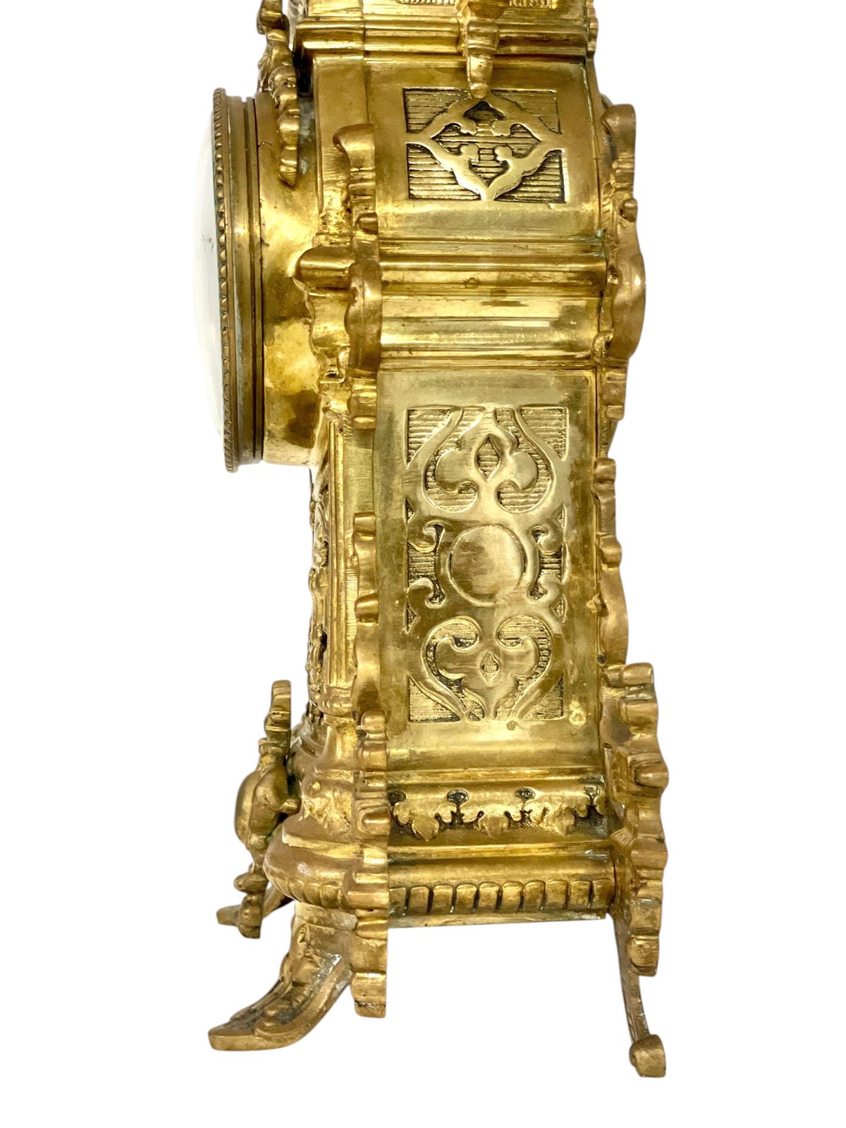 photo furniture 19th Century Gilt Bronze Cathedral Mantel Clock