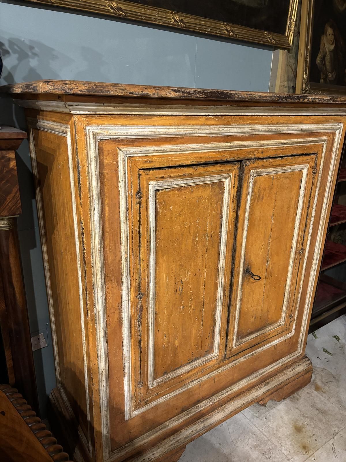 19th Century Italian Painted Cabiet photo Furniture