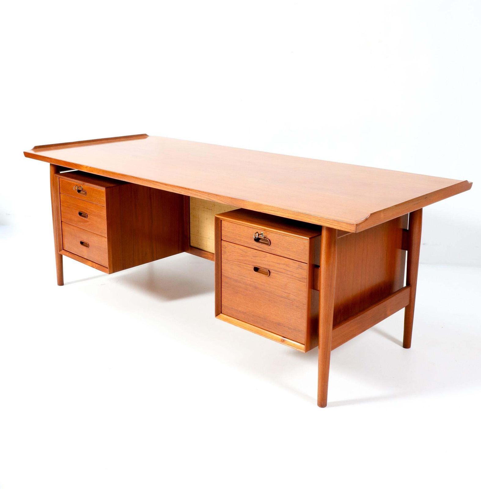 Mid Century Modern Executive Desk 207 By Arne Vodder For Sibast, 1960s photo buy