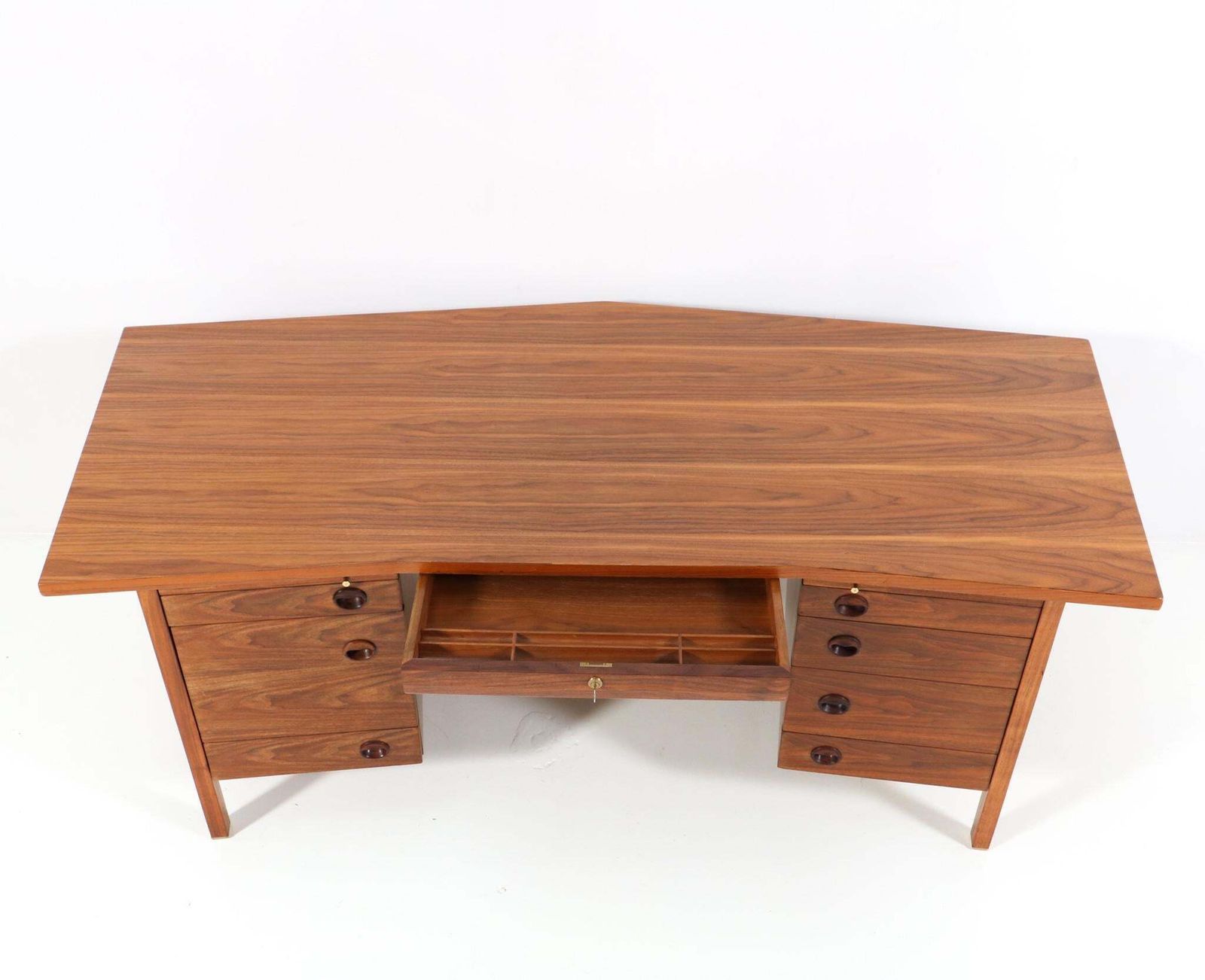 Mid Century Modern Walnut Executive Desk By Edward Wormley For Dunbar, 1950s photo vintage