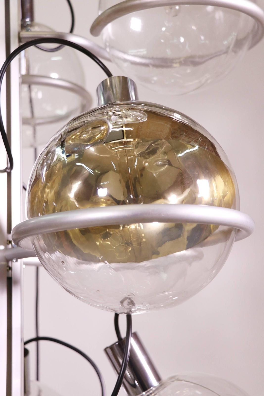photo vinterior Unique Monumental 102“ Foyer Lighting Object 32 Globes By Sarfatti Attr., 1960s