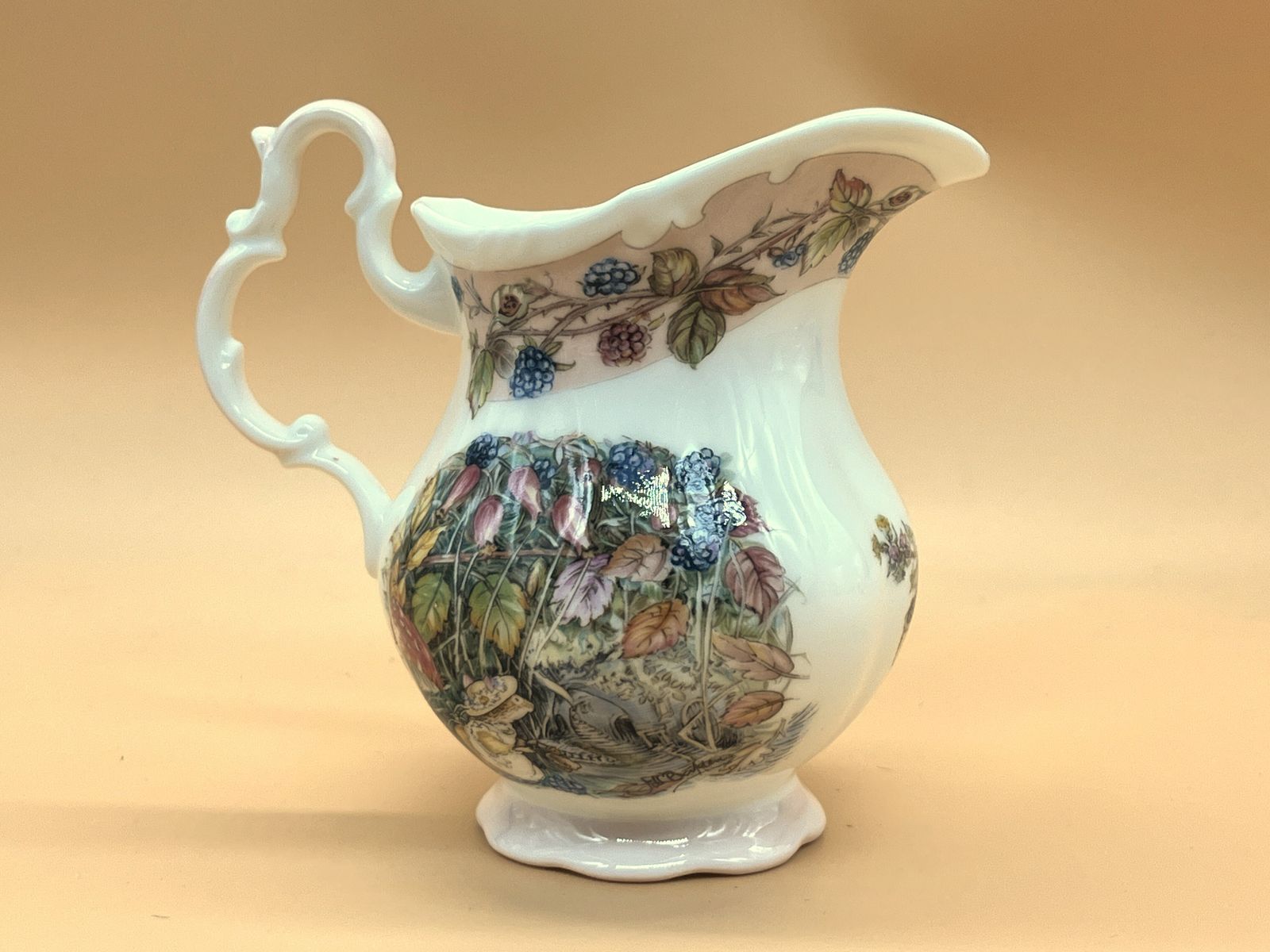 Royal Doulton Jill Barklem Brambly Hedge Autumn Bowl & Pitcher. C1991. photo furniture