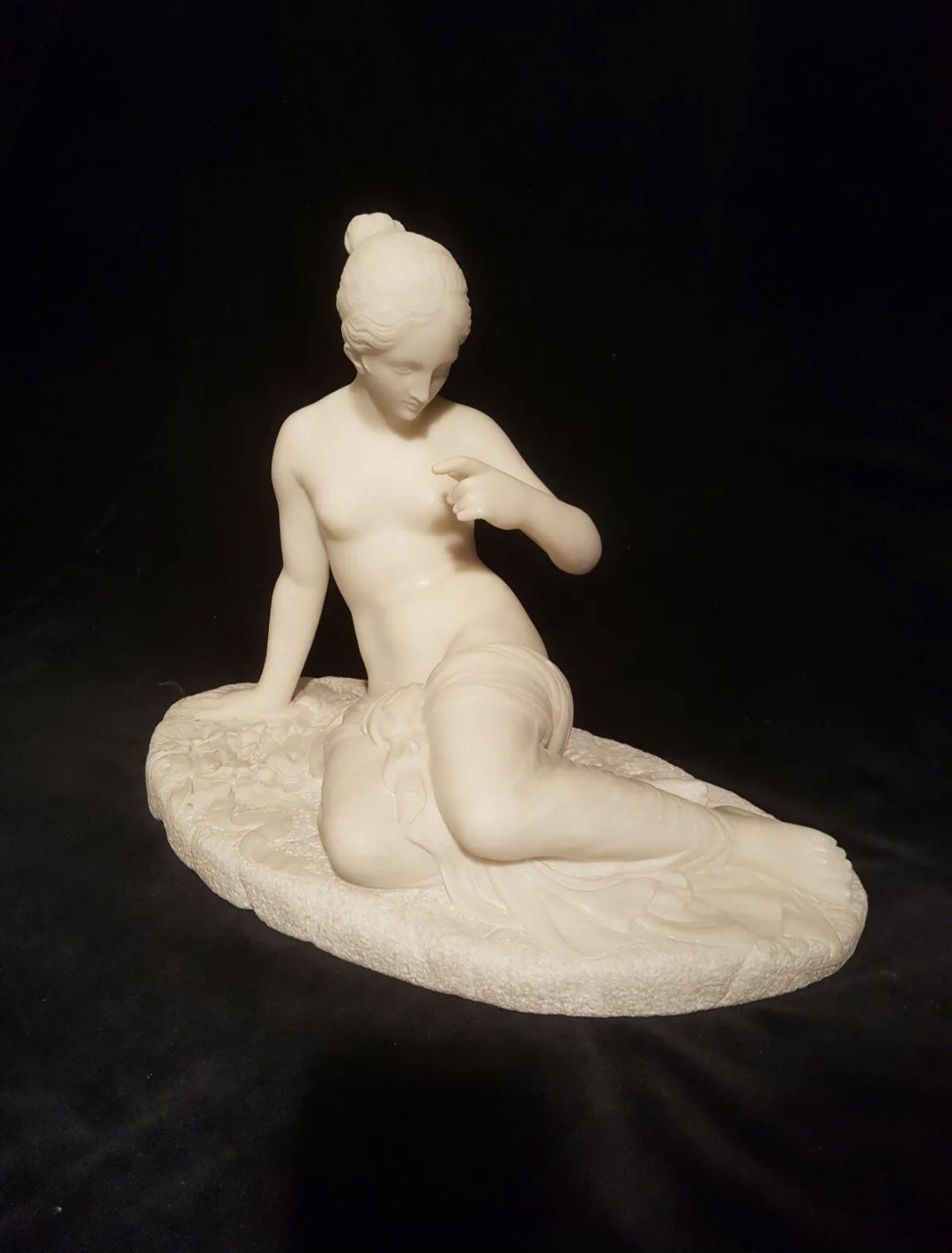 Italian Carrara Marble Sculpture 19th Century Of A Lady