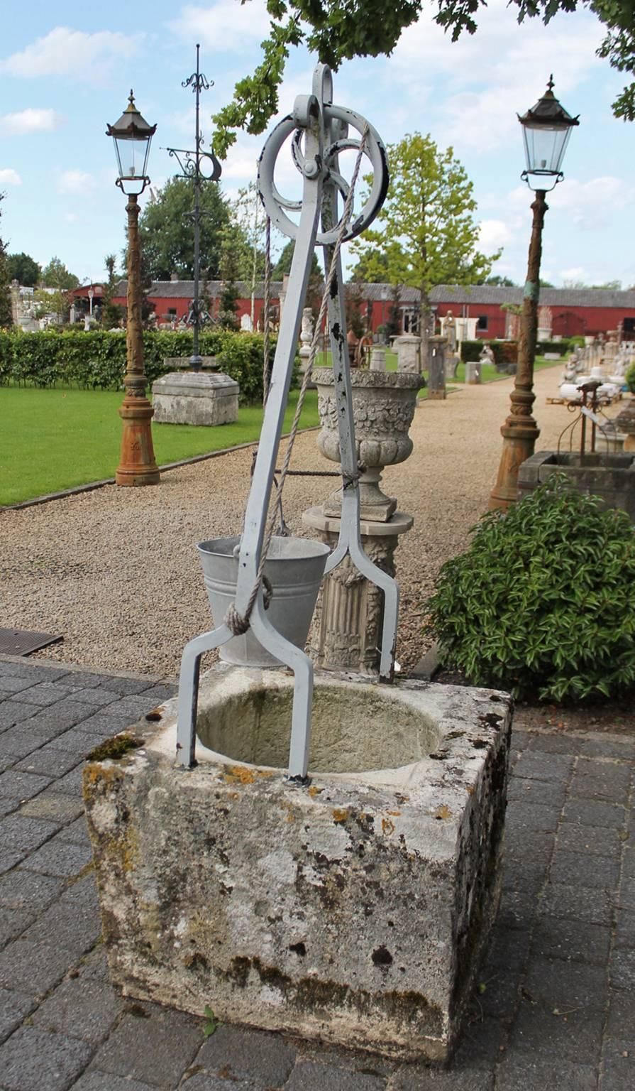 photo furniture Antique Well From The 18th Century From France